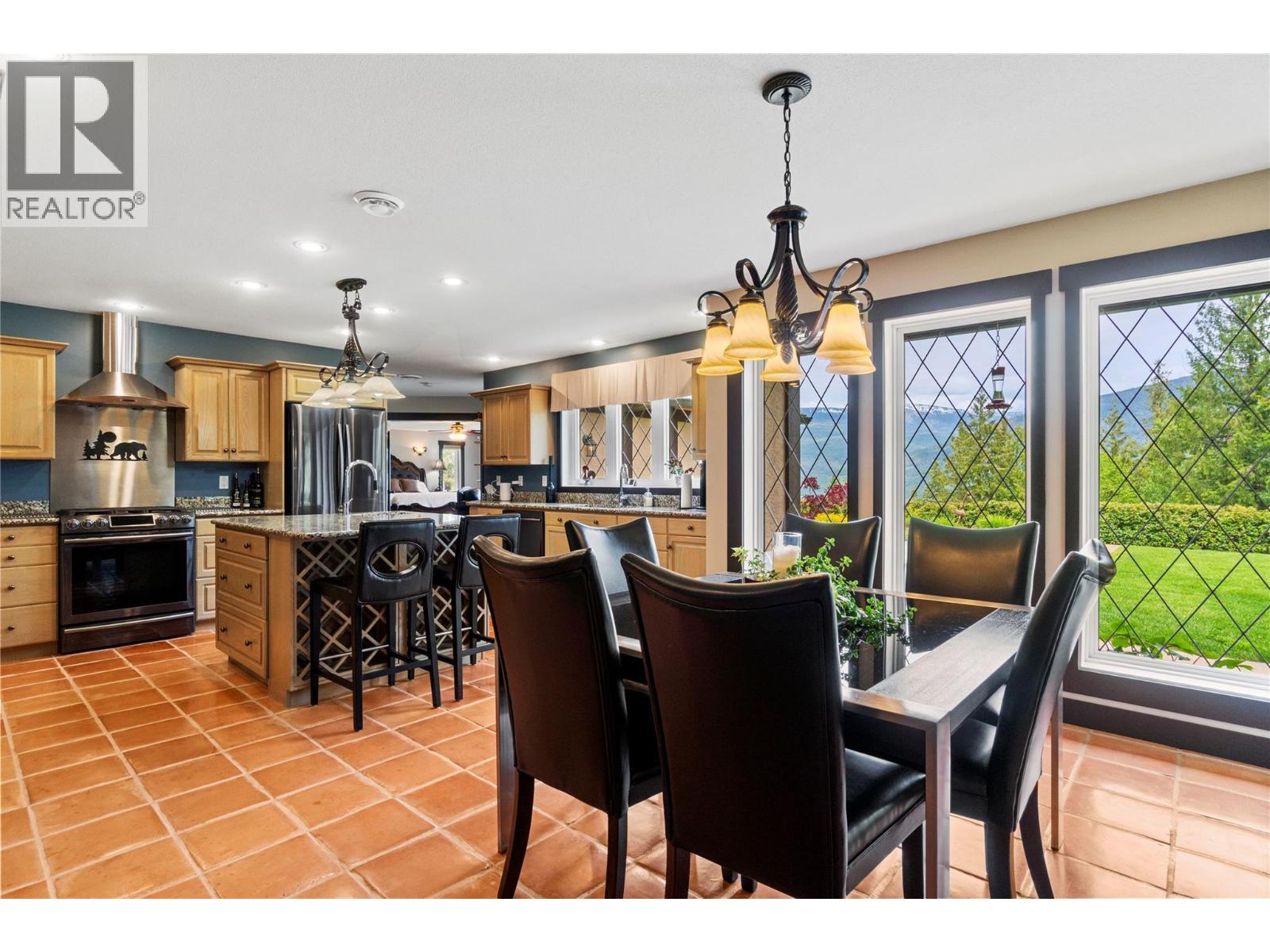5121 Ivy Road, Eagle Bay, British Columbia  V0E 1T0 - Photo 40 - 10396229