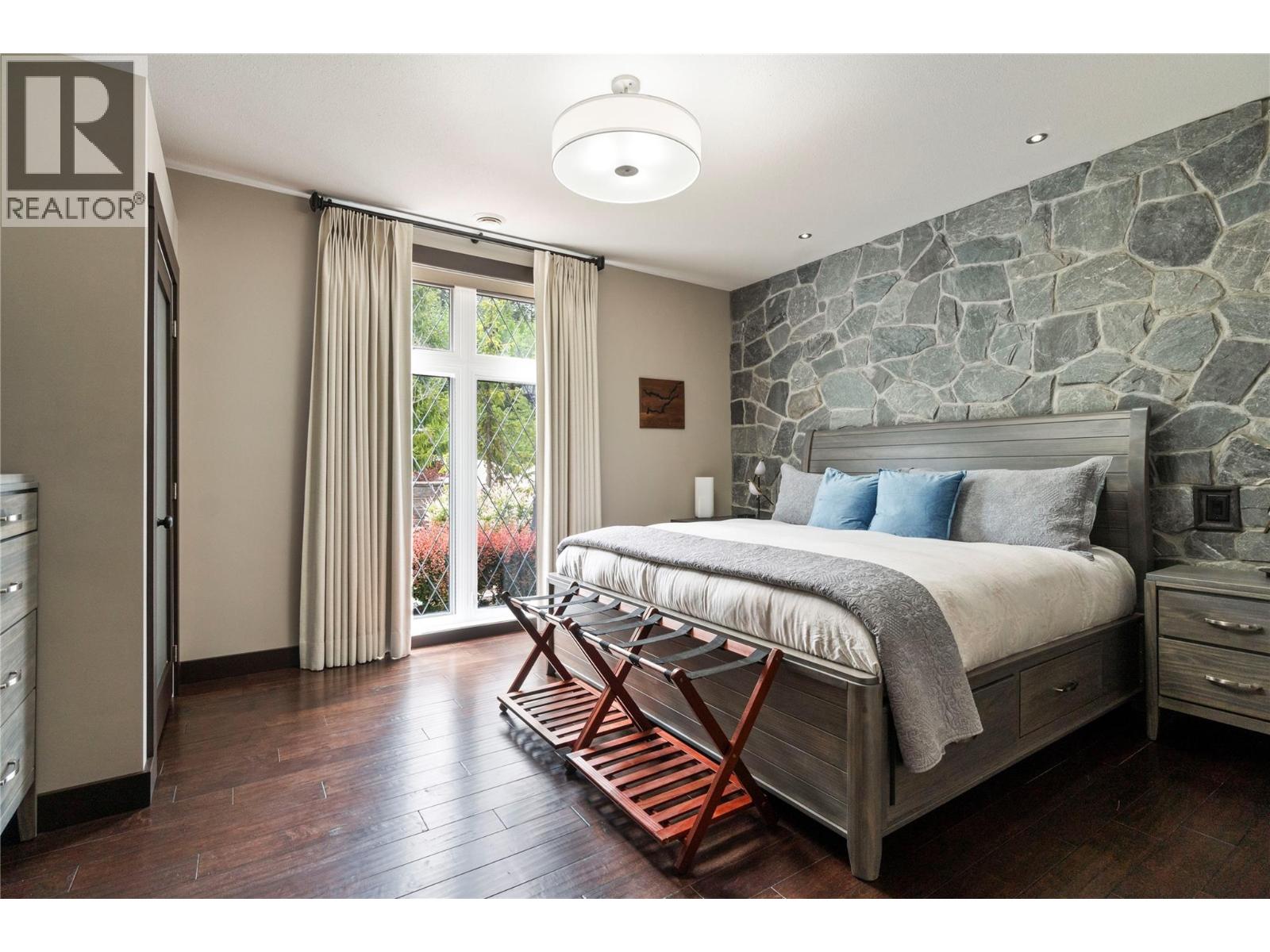 5121 Ivy Road, Eagle Bay, British Columbia  V0E 1T0 - Photo 9 - 10396229