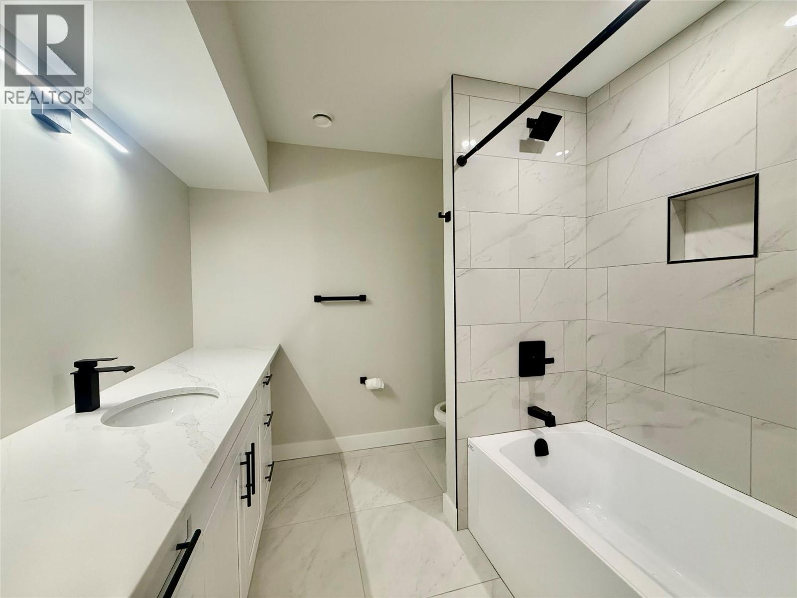 1814 Foxwood Trail, Windermere, British Columbia  V0B 2L2 - Photo 21 - 10396447
