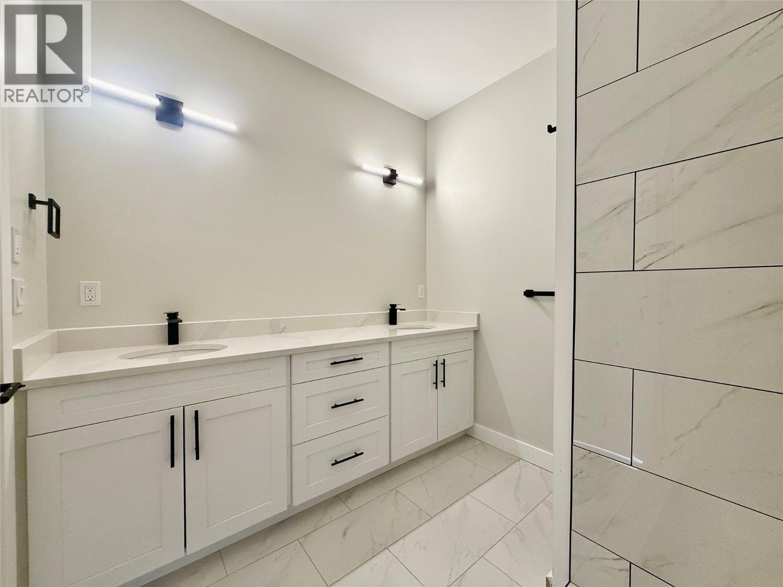 1814 Foxwood Trail, Windermere, British Columbia  V0B 2L2 - Photo 6 - 10396447