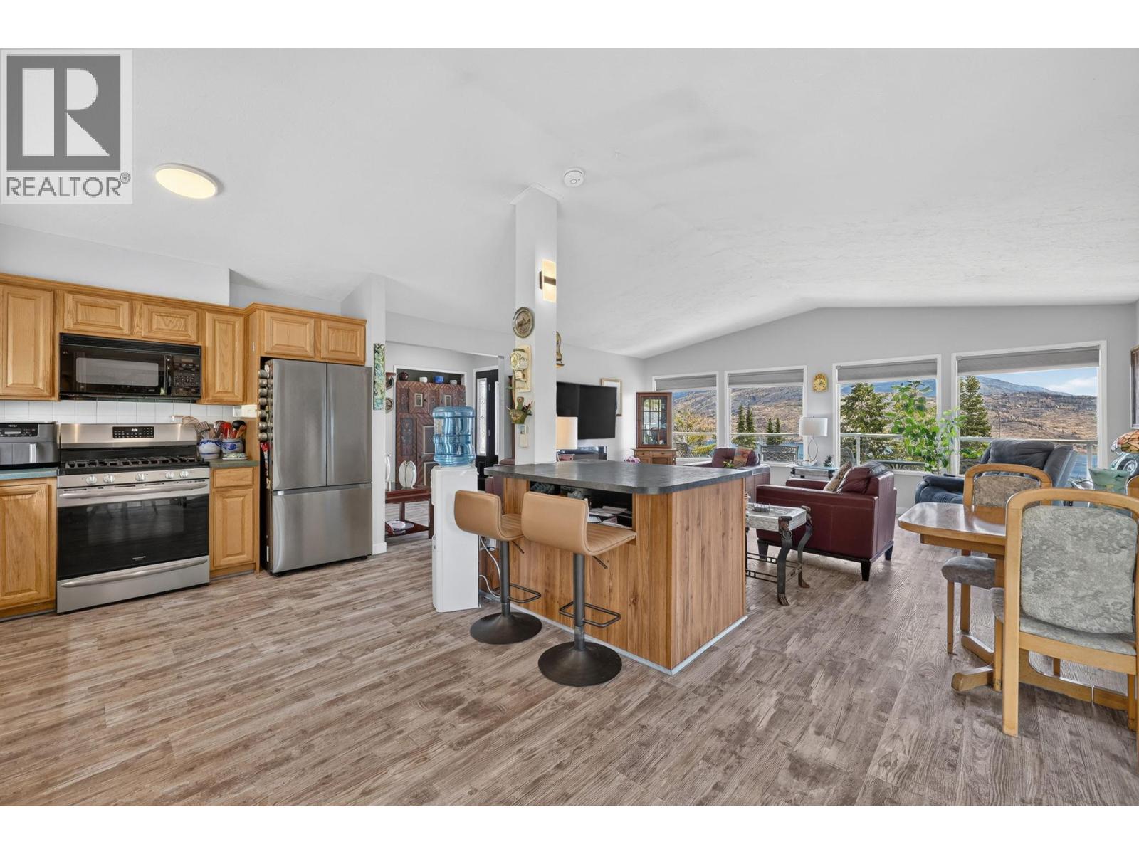 5868 Macgregor Road, Peachland, British Columbia  V0H 1X4 - Photo 10 - 10395254