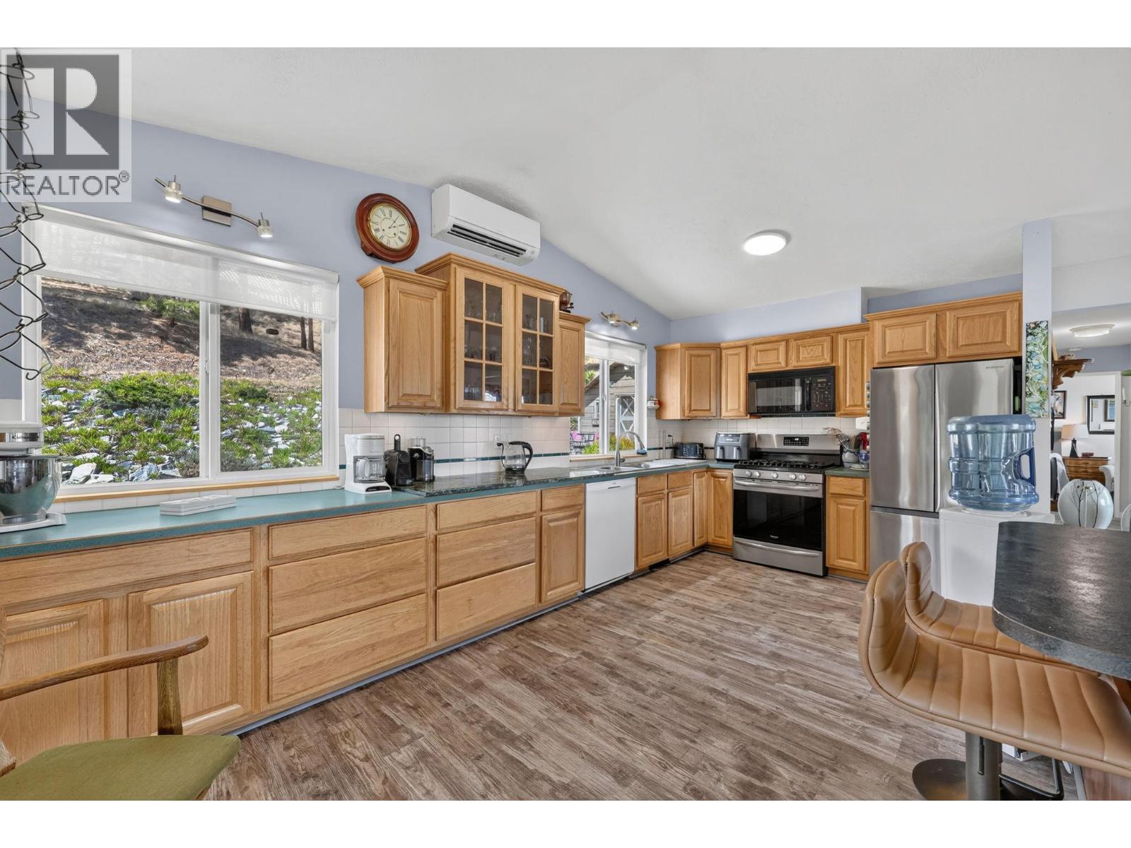 5868 Macgregor Road, Peachland, British Columbia  V0H 1X4 - Photo 12 - 10395254