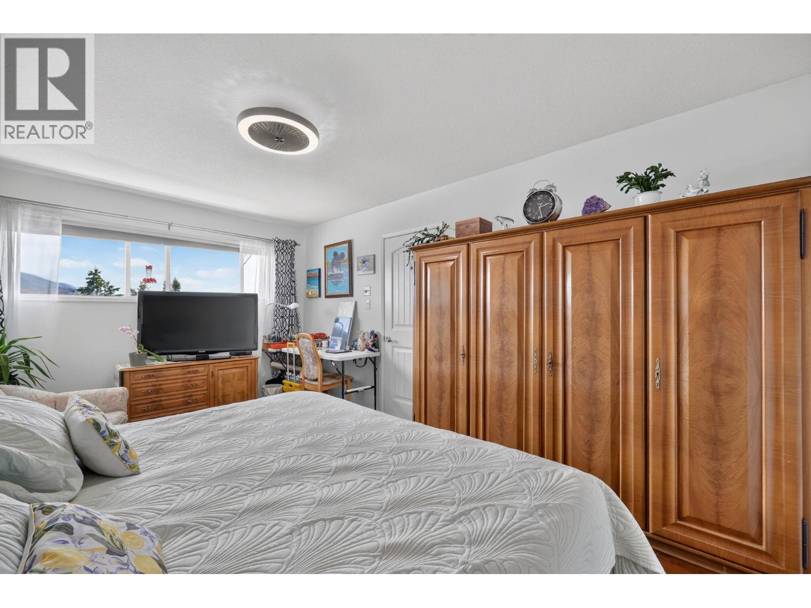 5868 Macgregor Road, Peachland, British Columbia  V0H 1X4 - Photo 16 - 10395254