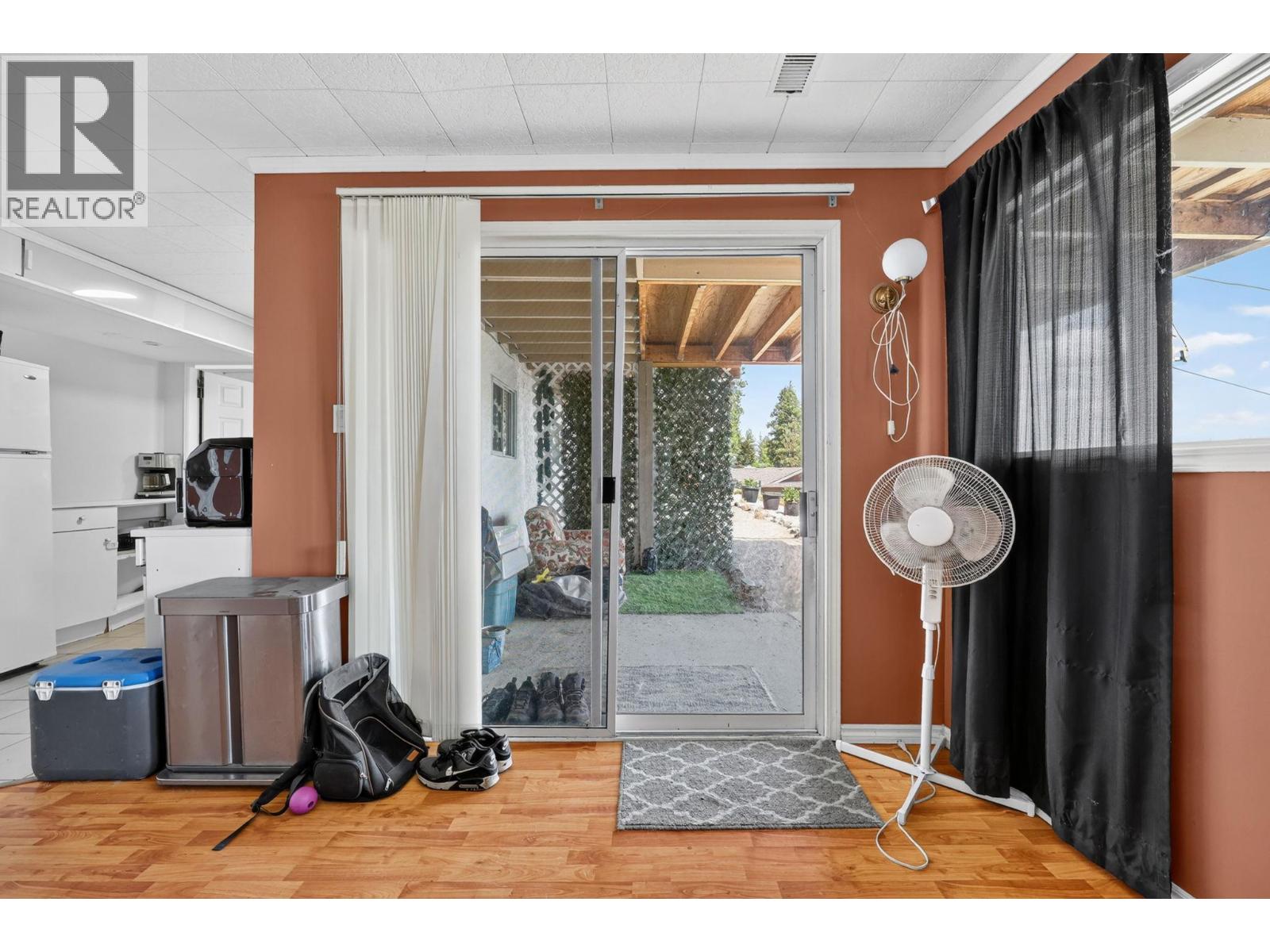 5868 Macgregor Road, Peachland, British Columbia  V0H 1X4 - Photo 26 - 10395254