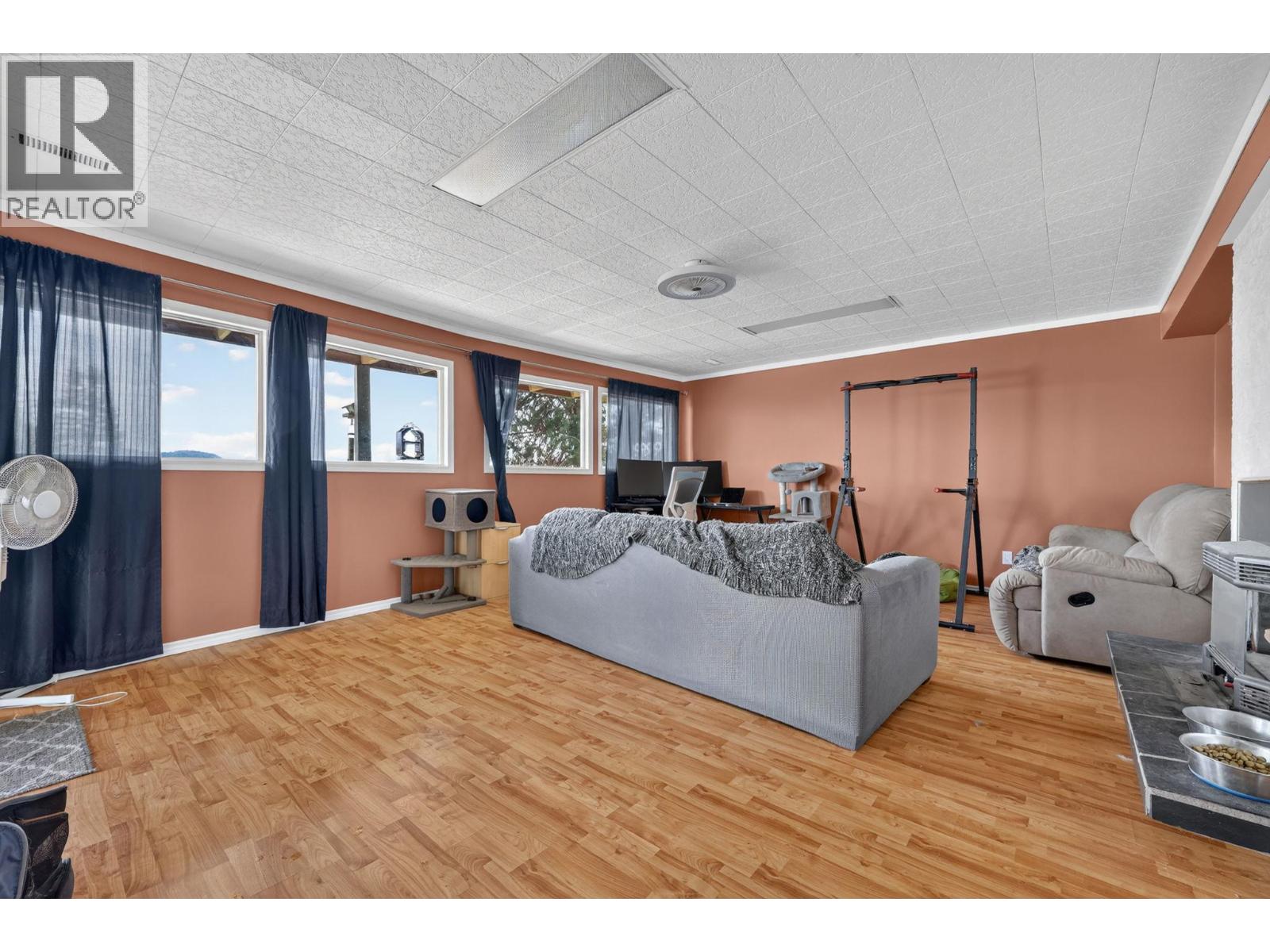 5868 Macgregor Road, Peachland, British Columbia  V0H 1X4 - Photo 28 - 10395254