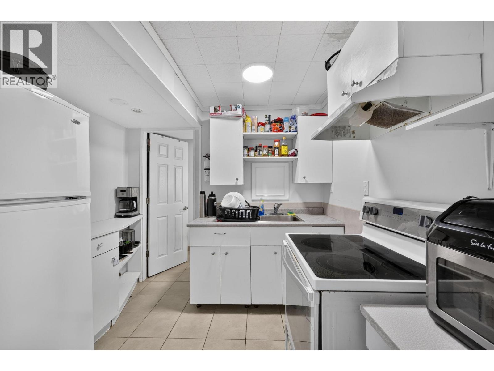 5868 Macgregor Road, Peachland, British Columbia  V0H 1X4 - Photo 32 - 10395254