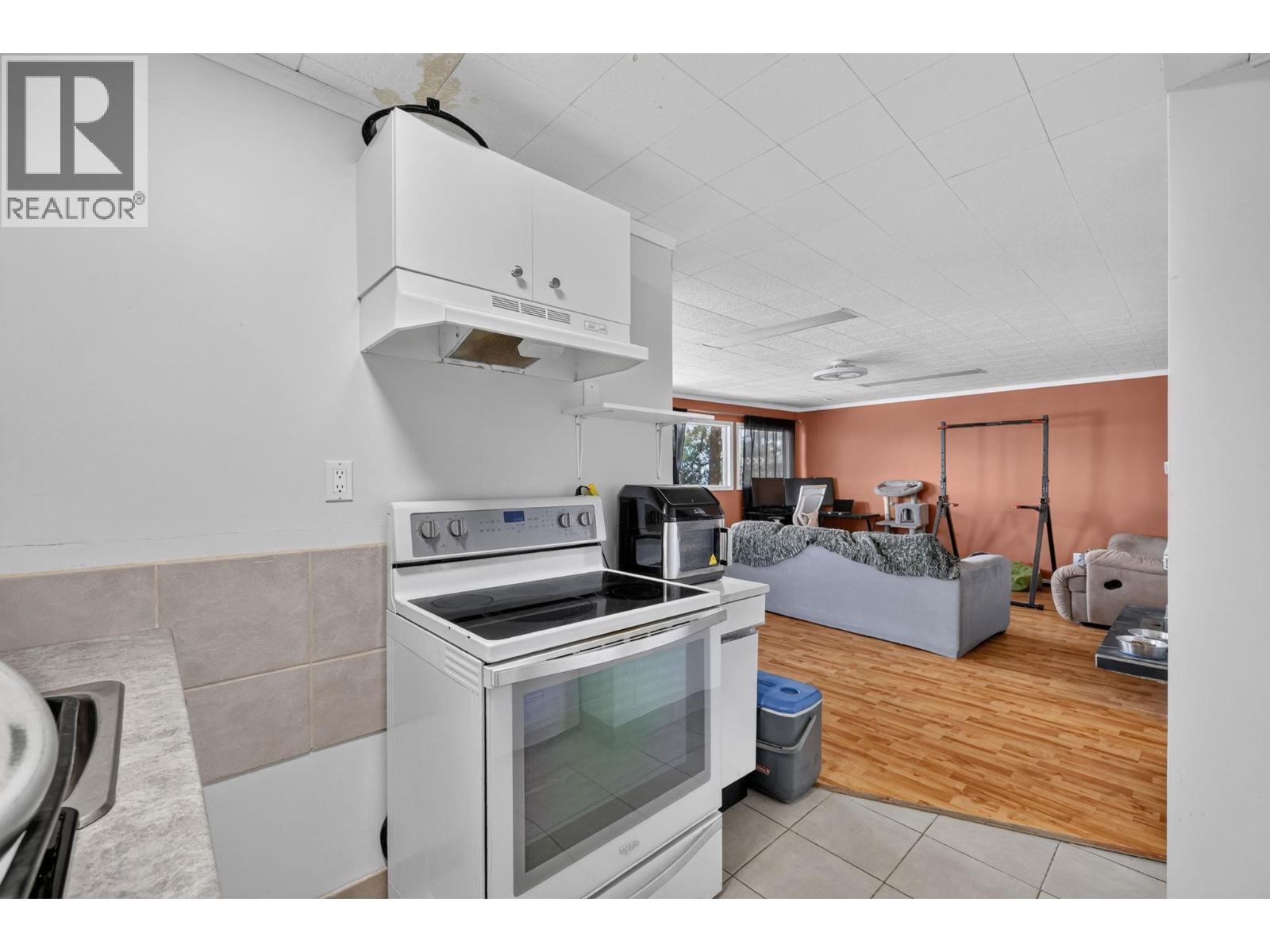 5868 Macgregor Road, Peachland, British Columbia  V0H 1X4 - Photo 33 - 10395254