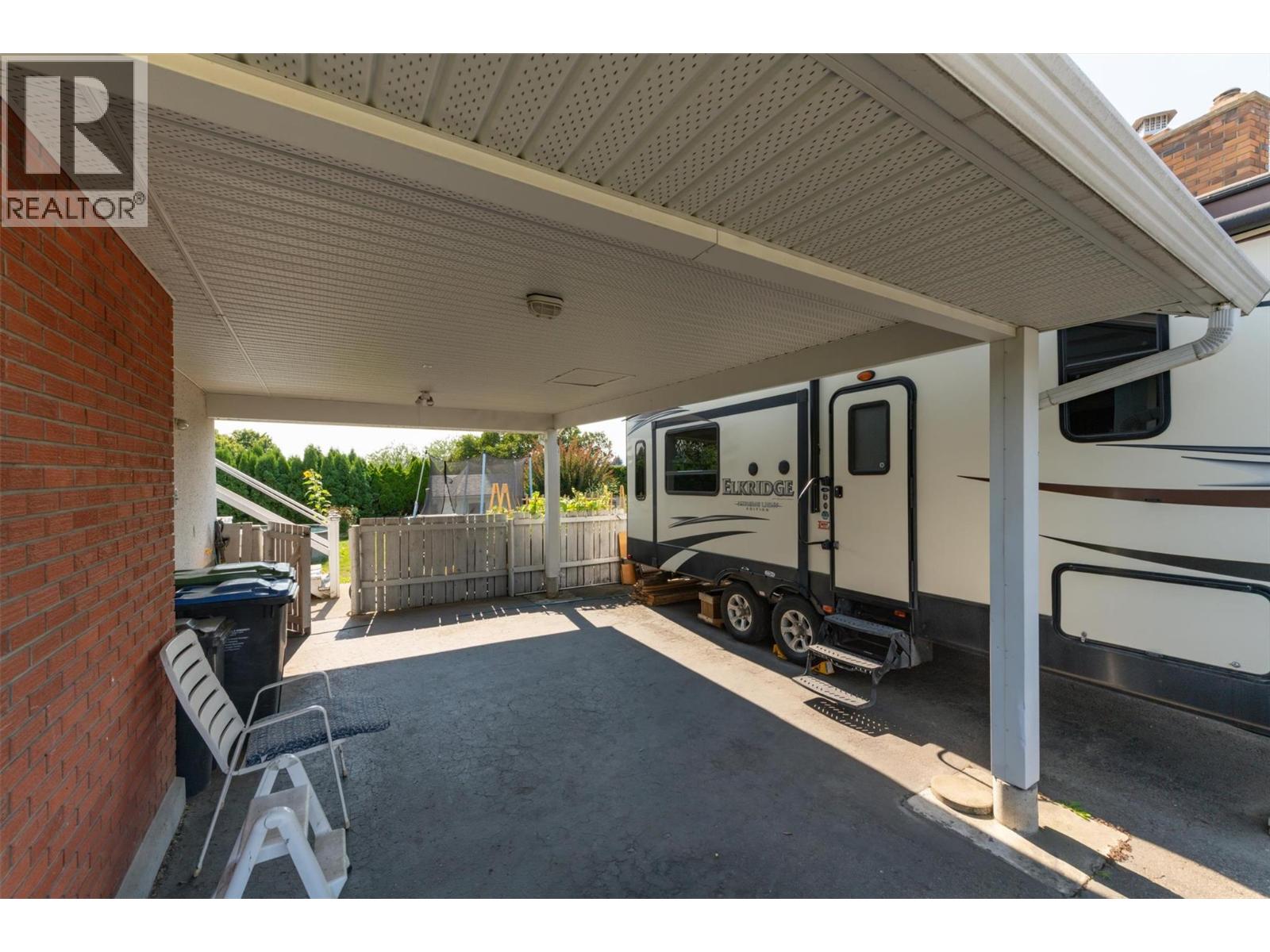 430 Perth Road, Kelowna, British Columbia  V1X 3R4 - Photo 3 - 10396487