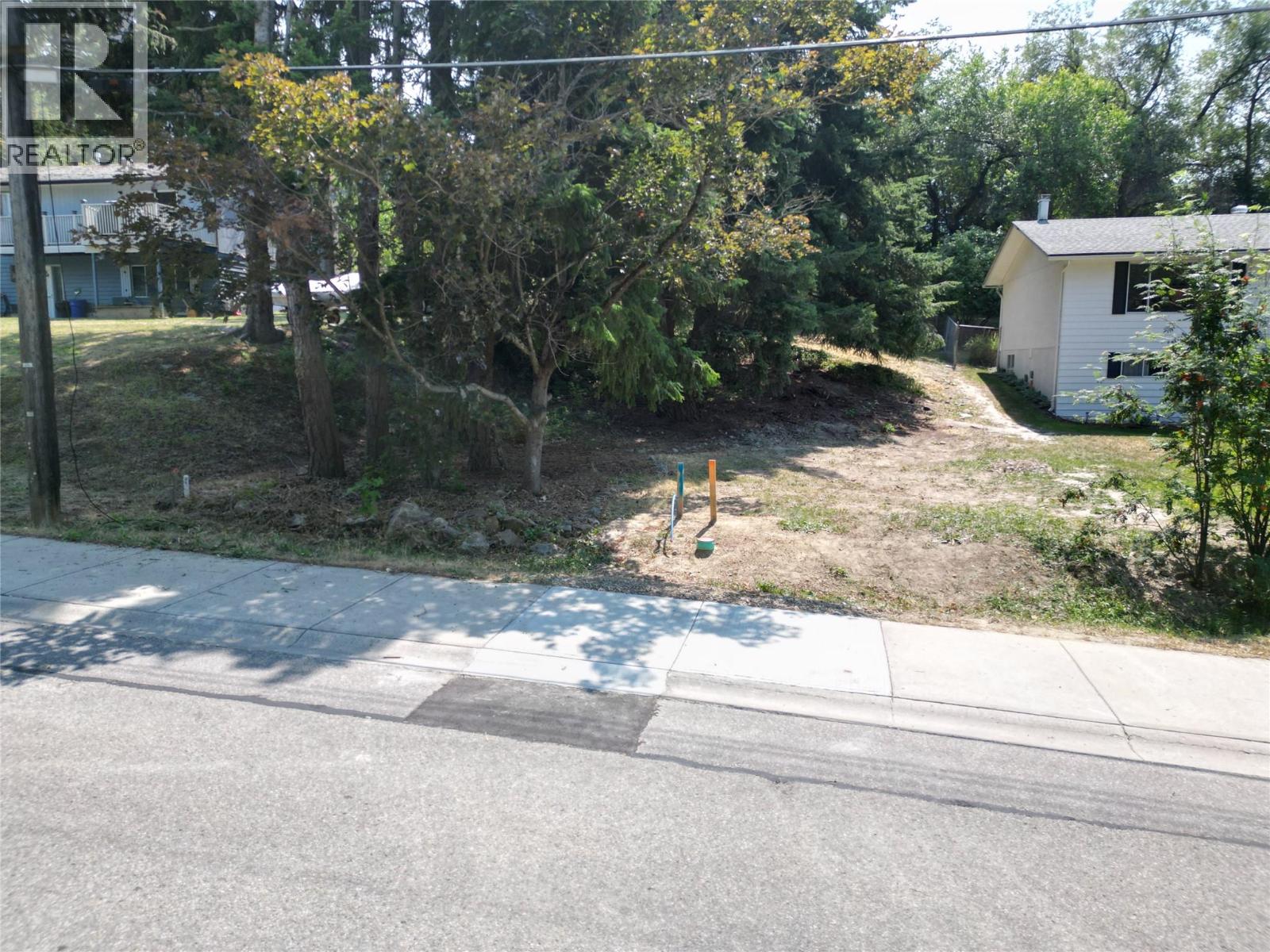 2110 1 Avenue Ne, Salmon Arm, British Columbia  V1E 1Z4 - Photo 1 - 10396430