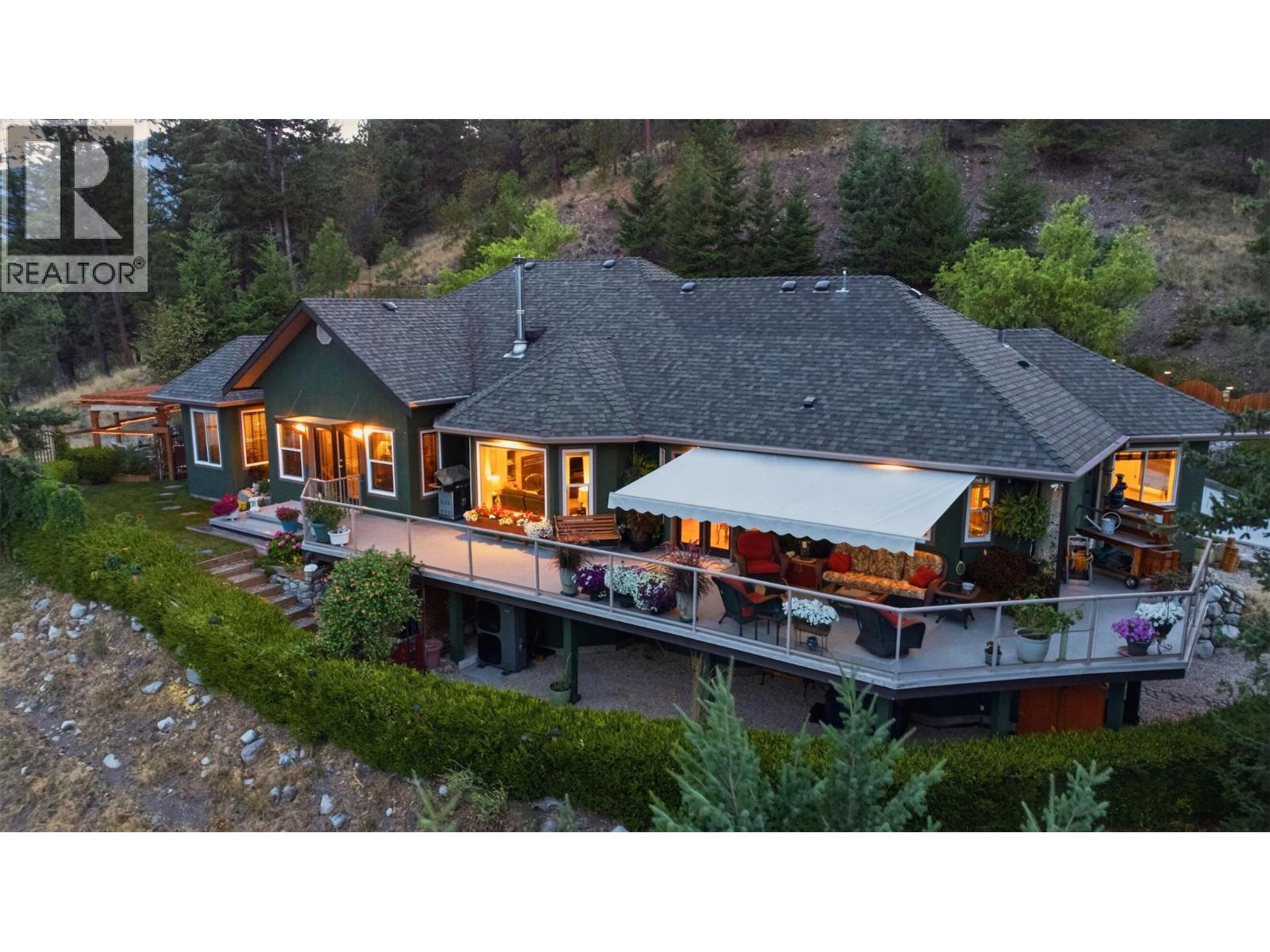 594 Mountain Drive, Vernon, British Columbia  V1H 2B7 - Photo 5 - 10395204