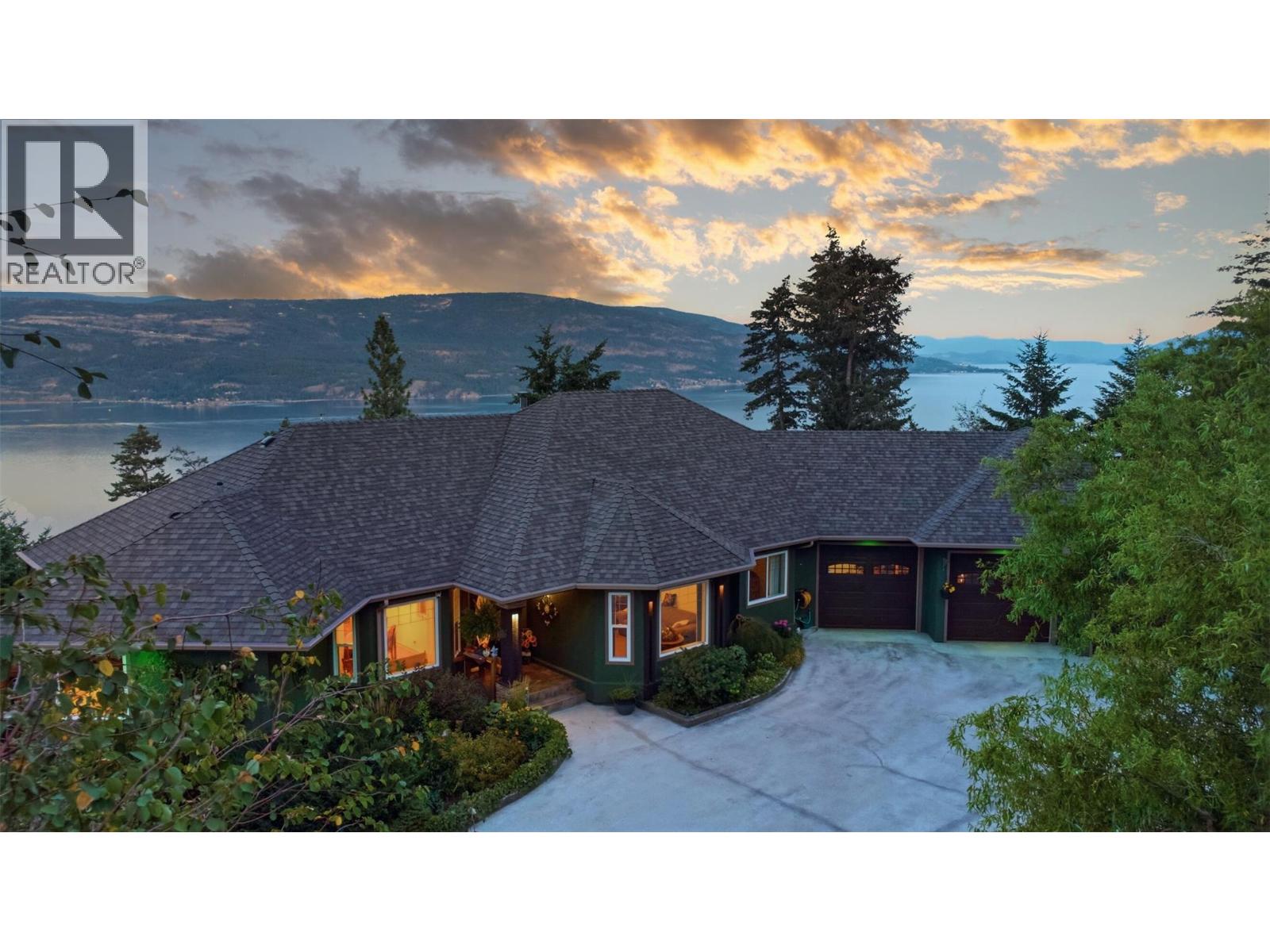 594 Mountain Drive, Vernon, British Columbia  V1H 2B7 - Photo 56 - 10395204