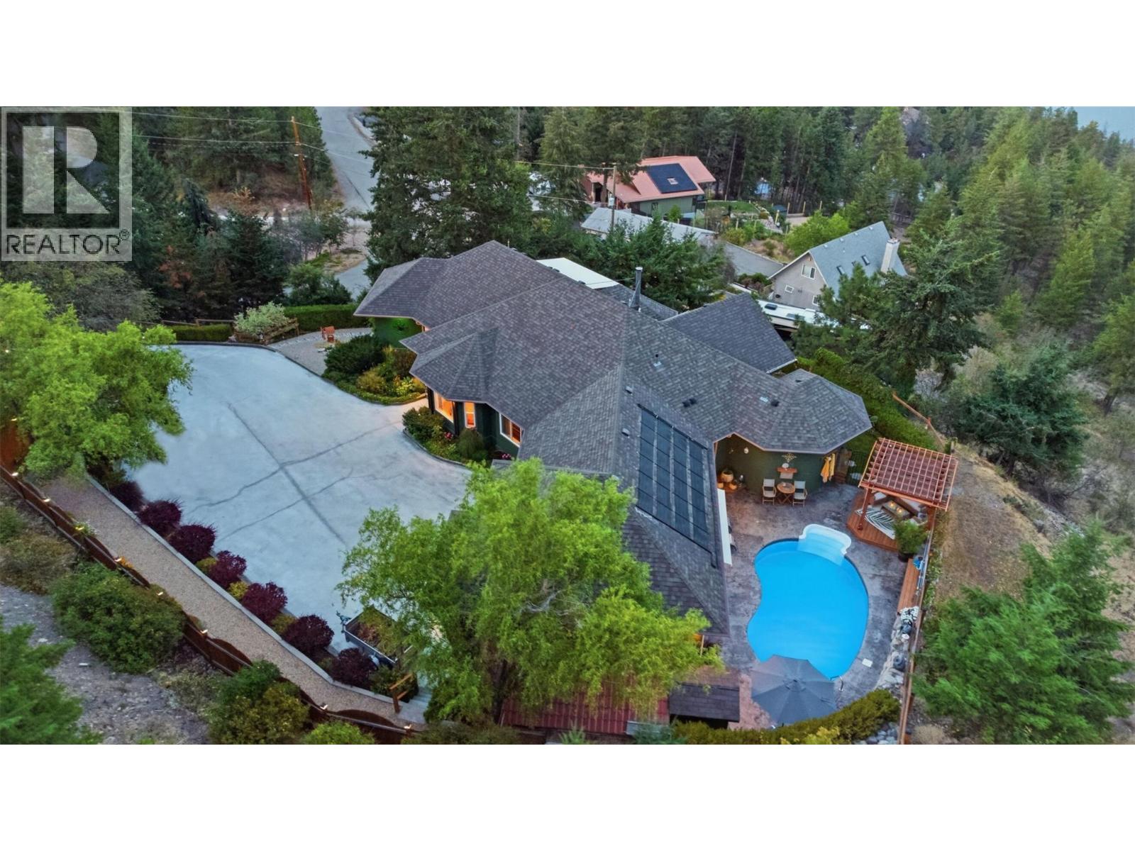 594 Mountain Drive, Vernon, British Columbia  V1H 2B7 - Photo 60 - 10395204