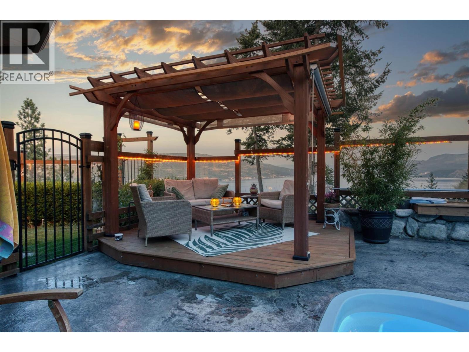 594 Mountain Drive, Vernon, British Columbia  V1H 2B7 - Photo 63 - 10395204