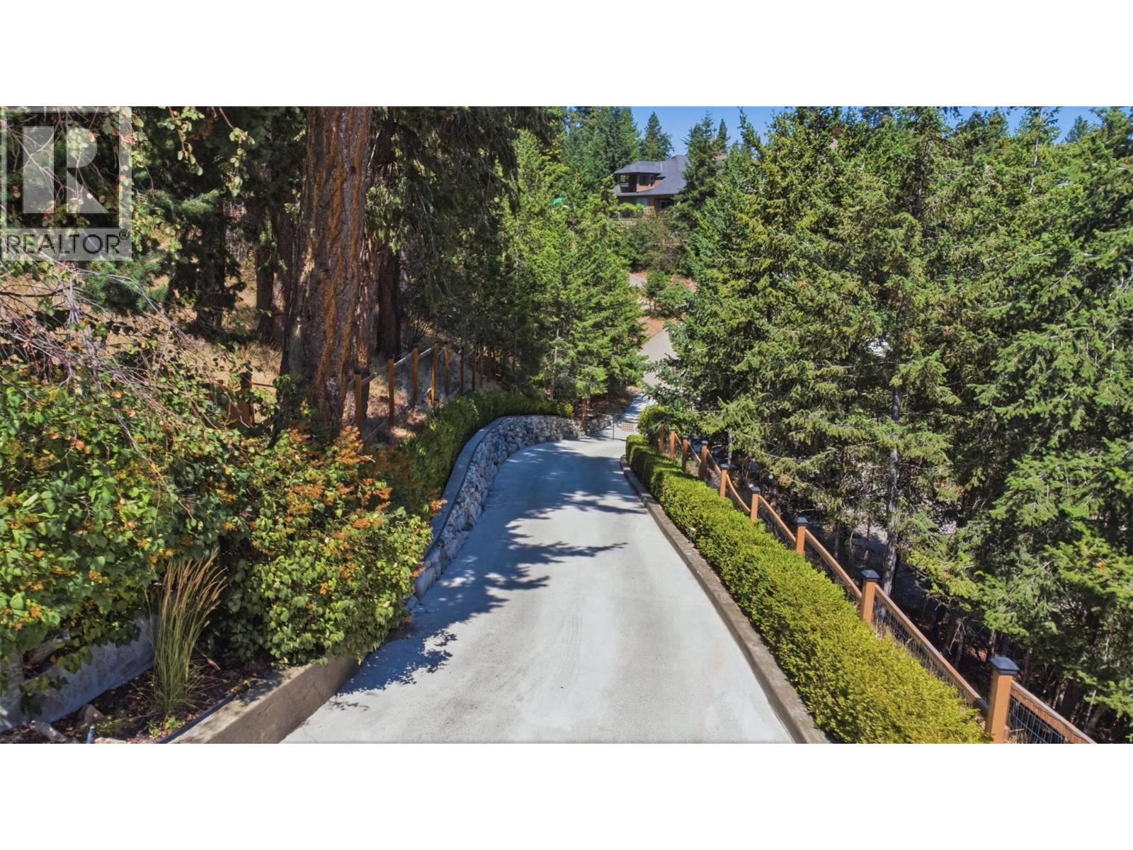 594 Mountain Drive, Vernon, British Columbia  V1H 2B7 - Photo 8 - 10395204