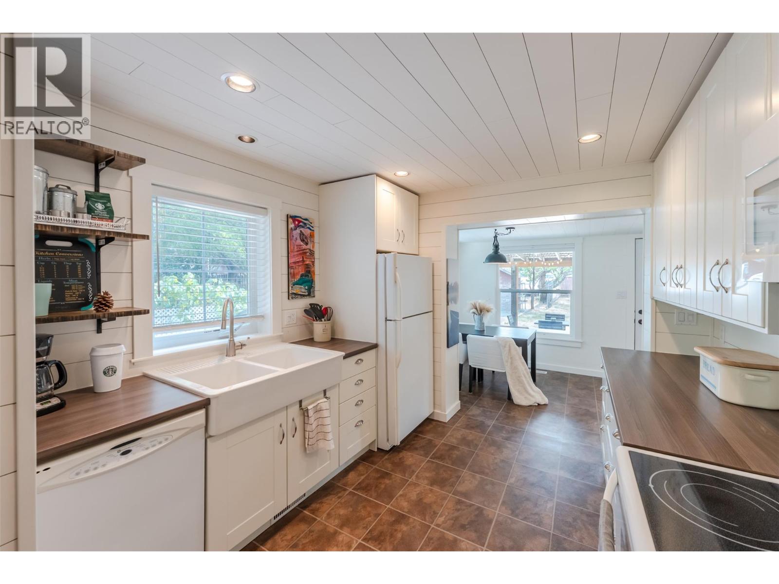 9705 Sargeant Street, Summerland, British Columbia  V0H 1Z3 - Photo 1 - 10396517