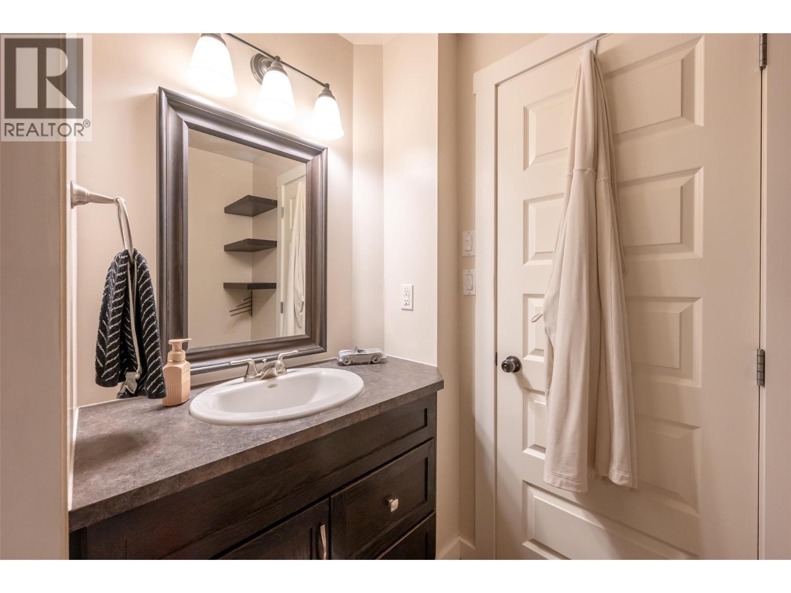 9705 Sargeant Street, Summerland, British Columbia  V0H 1Z3 - Photo 14 - 10396517