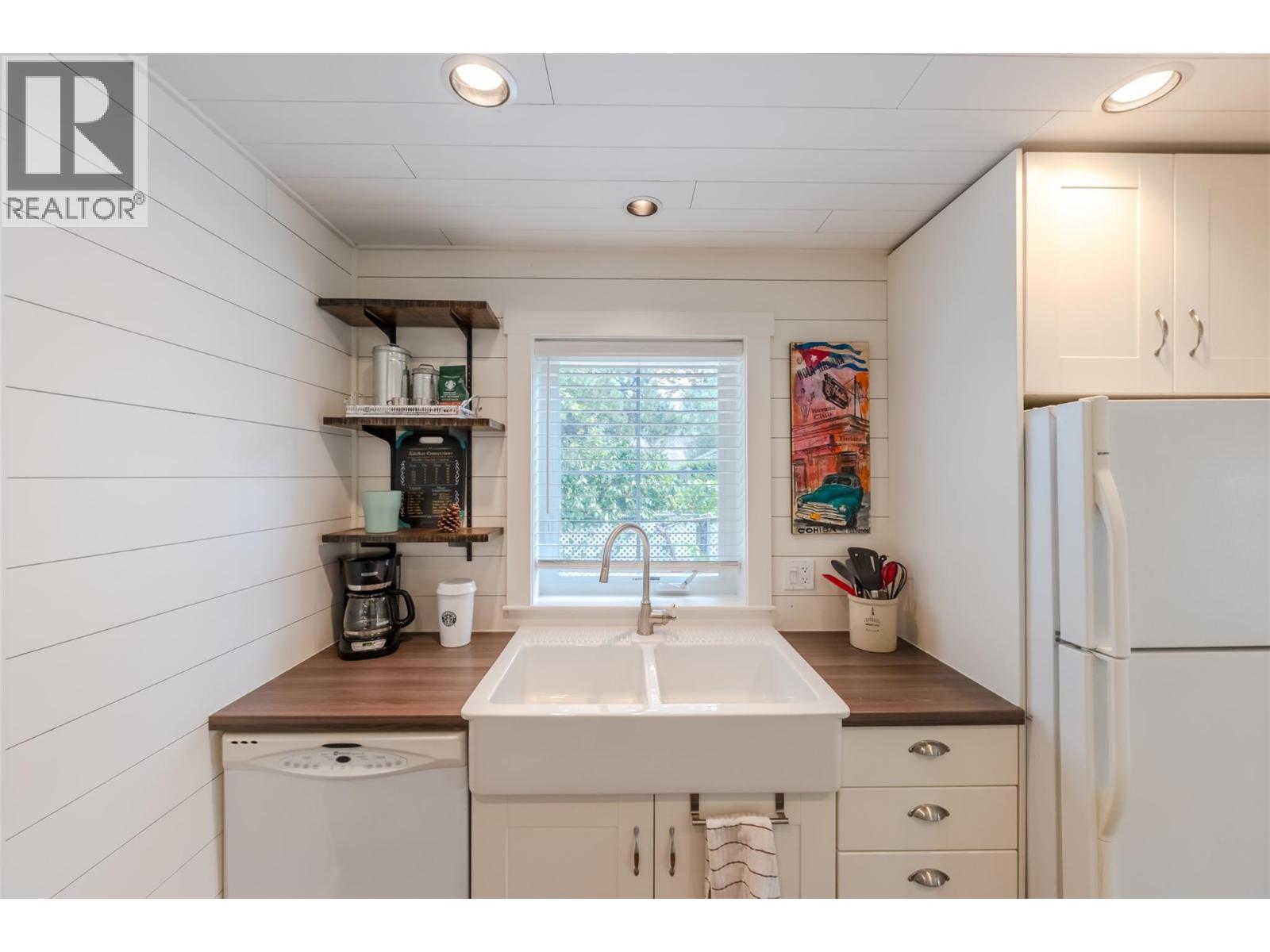 9705 Sargeant Street, Summerland, British Columbia  V0H 1Z3 - Photo 3 - 10396517