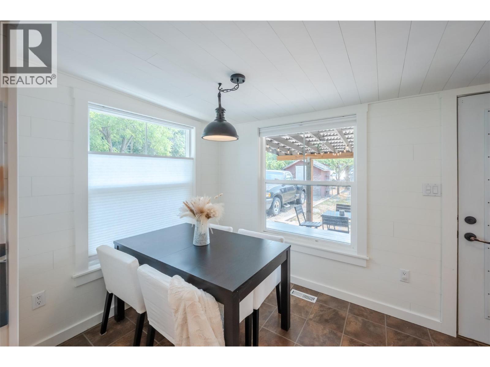 9705 Sargeant Street, Summerland, British Columbia  V0H 1Z3 - Photo 5 - 10396517
