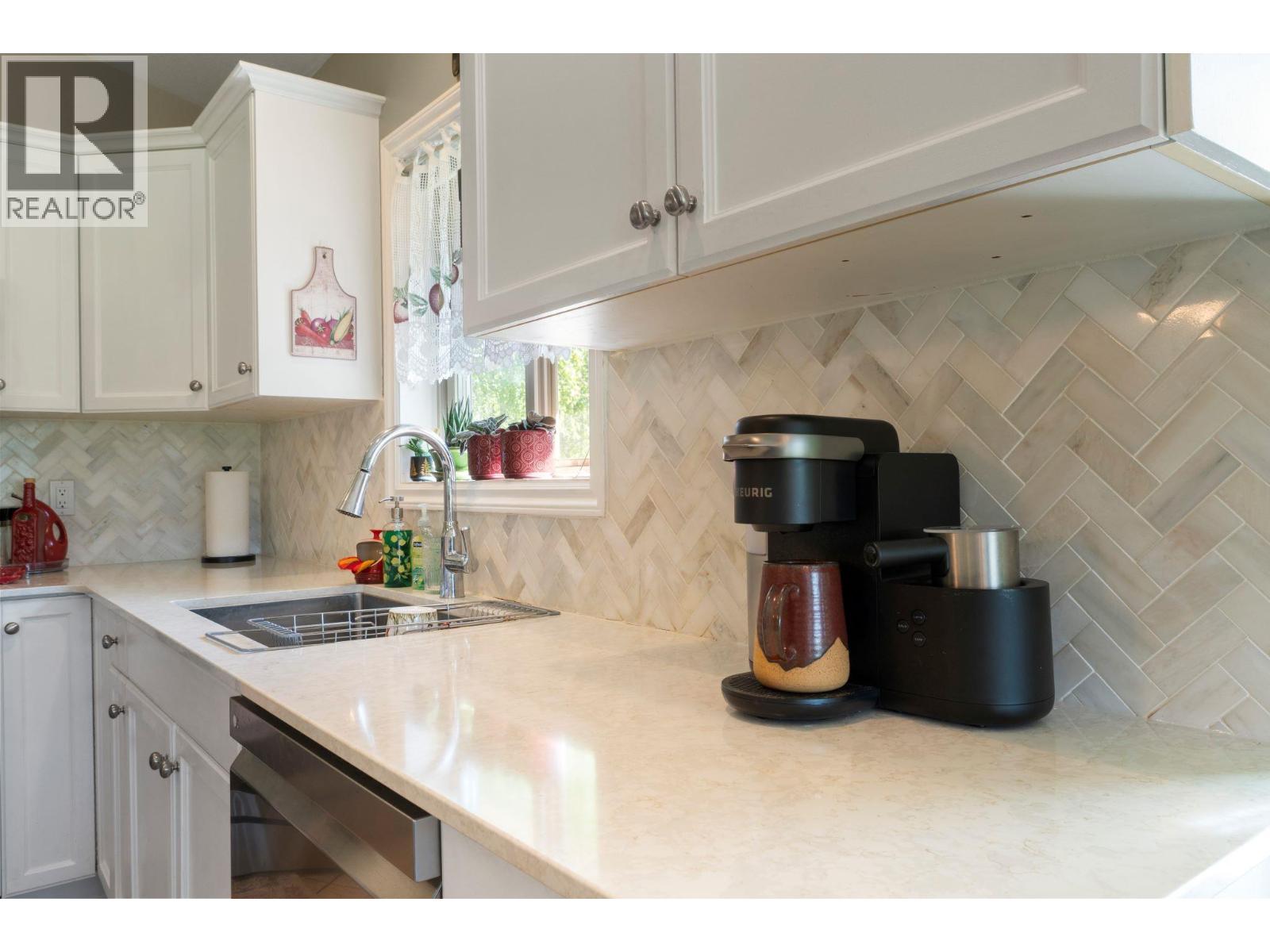2550 Golf Course Drive Unit# 11, Blind Bay, British Columbia  V0E 1H1 - Photo 10 - 10396436