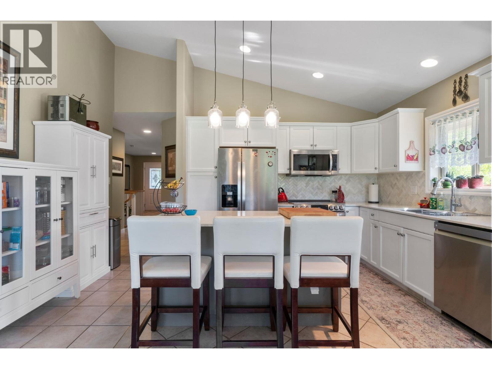 2550 Golf Course Drive Unit# 11, Blind Bay, British Columbia  V0E 1H1 - Photo 12 - 10396436