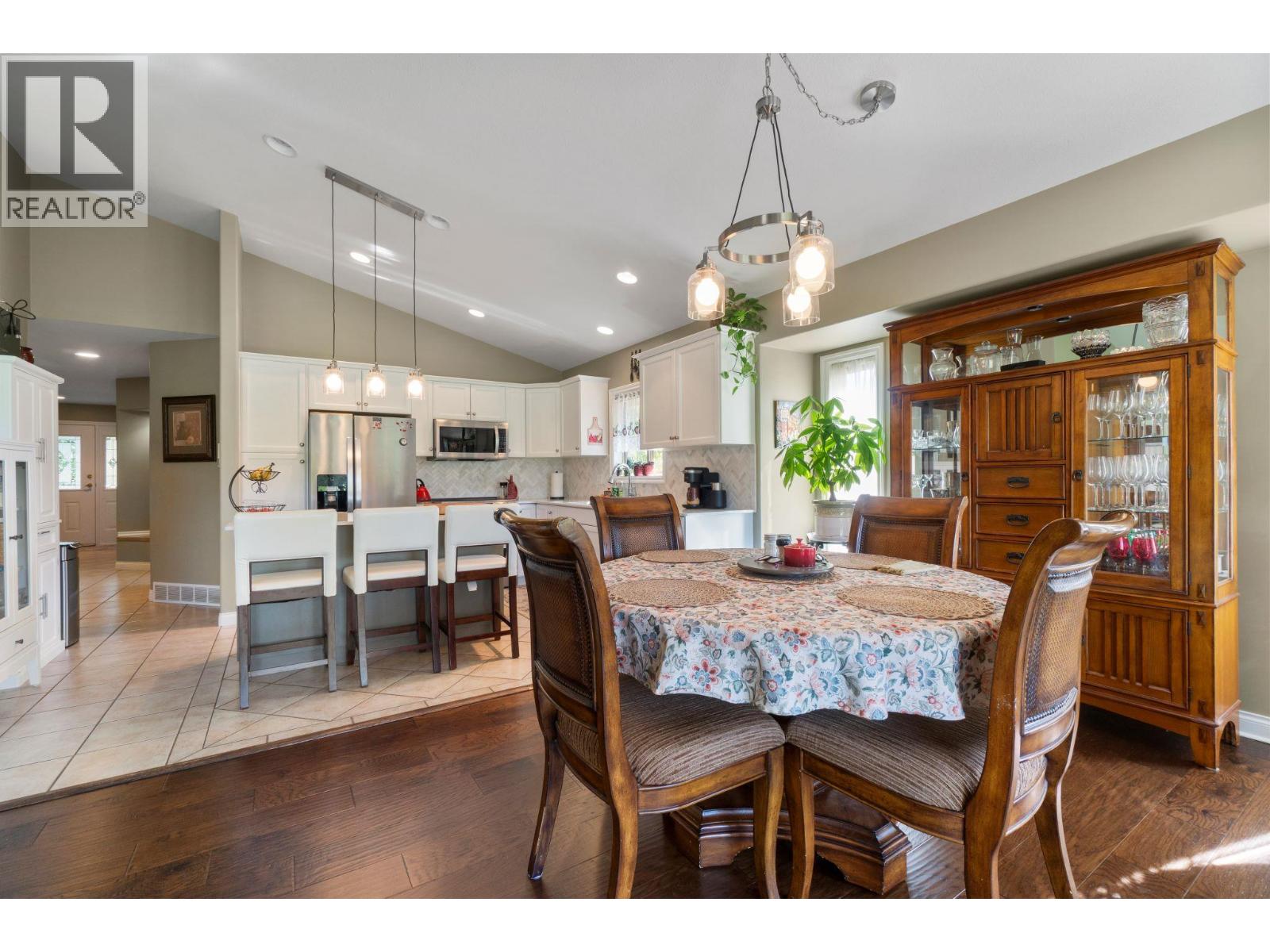 2550 Golf Course Drive Unit# 11, Blind Bay, British Columbia  V0E 1H1 - Photo 16 - 10396436