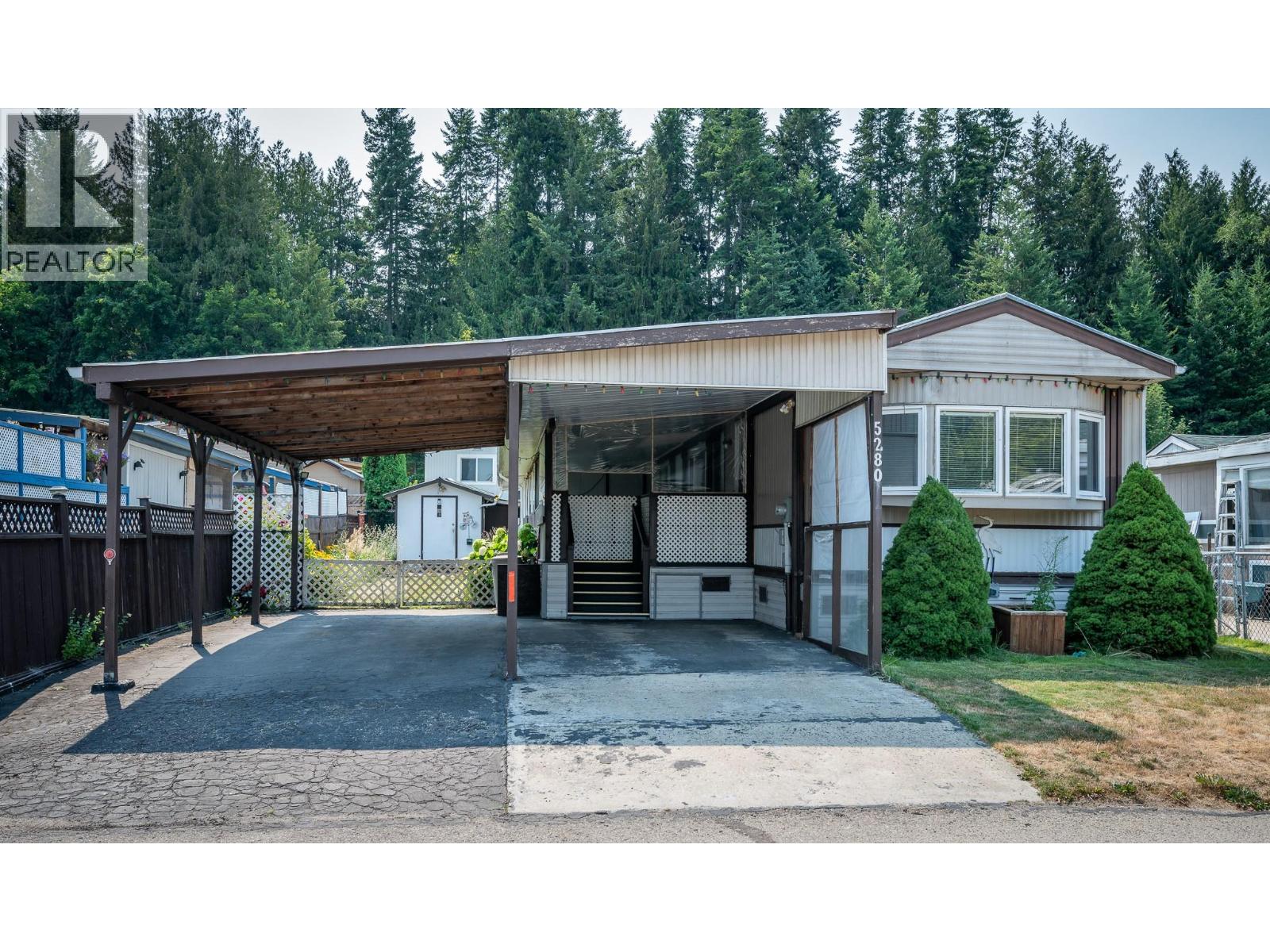 5280 69 Avenue Ne, Salmon Arm, British Columbia  V0E 1K0 - Photo 2 - 10396156