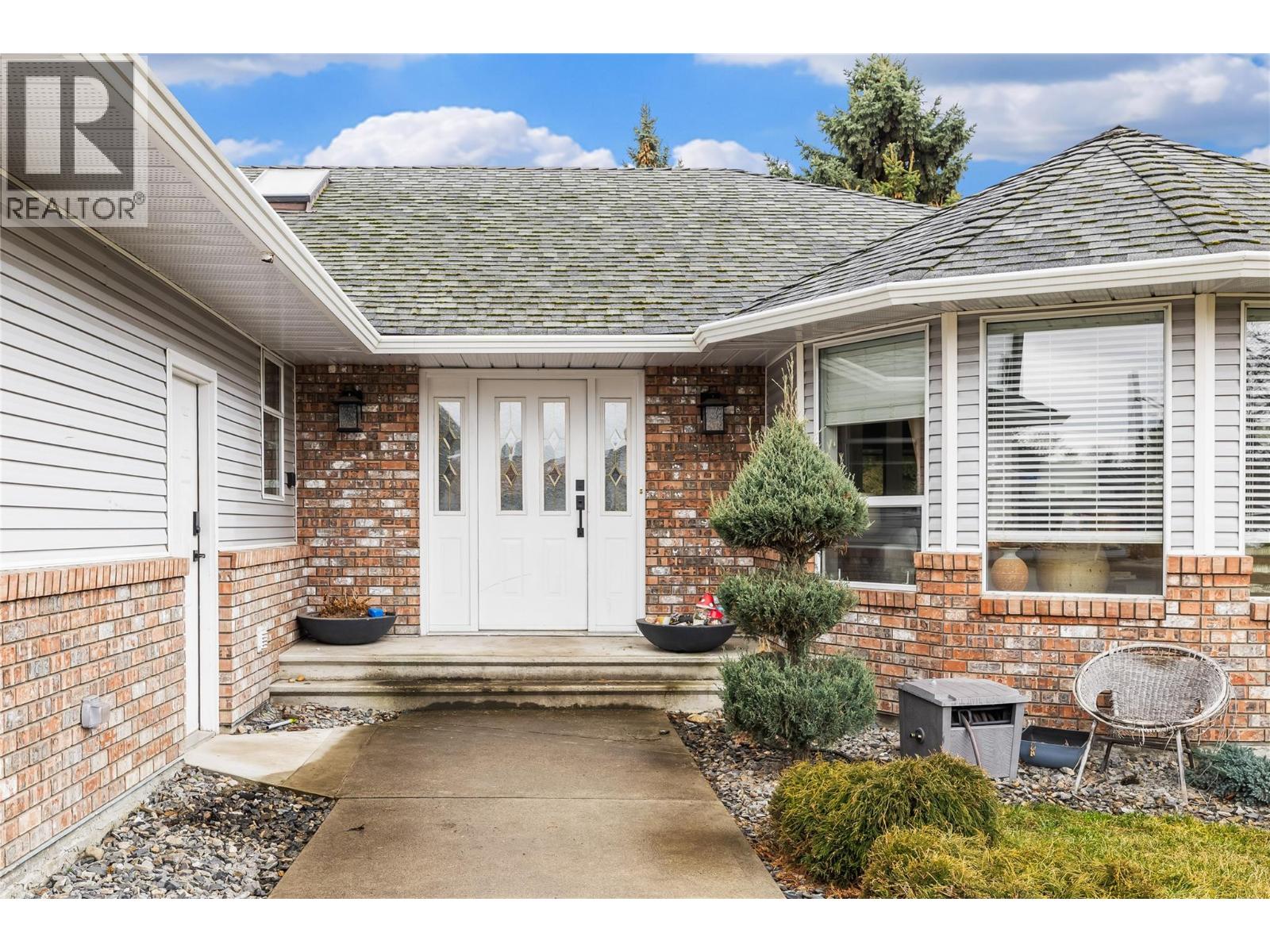 435 Eldorado Road, Kelowna, British Columbia  V1W 1G6 - Photo 2 - 10396516