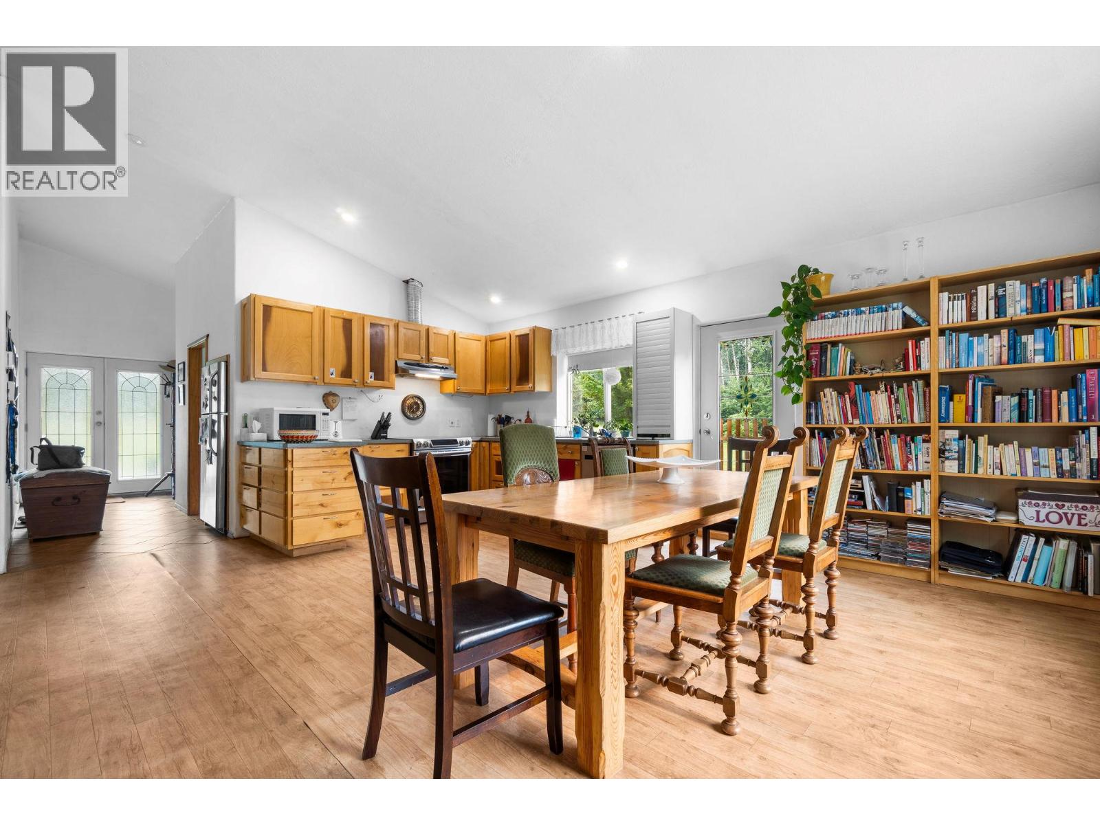 118 Baker Road, Burton, British Columbia  V0G 1R0 - Photo 8 - 10396418