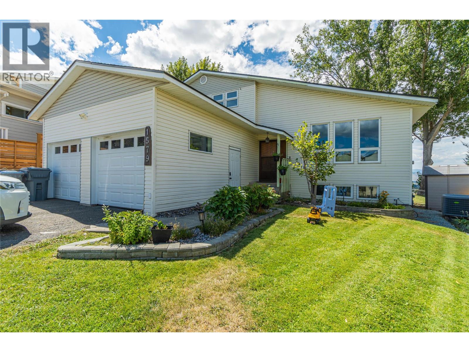 1579 Napier Place, Kamloops, British Columbia  V2B 7S1 - Photo 1 - 10396207