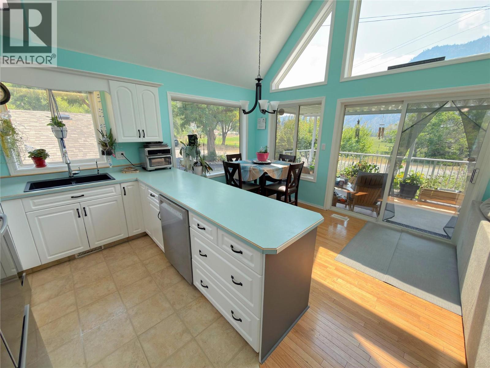 5012 14th Avenue, Okanagan Falls, British Columbia  V0H 1R0 - Photo 31 - 10396296
