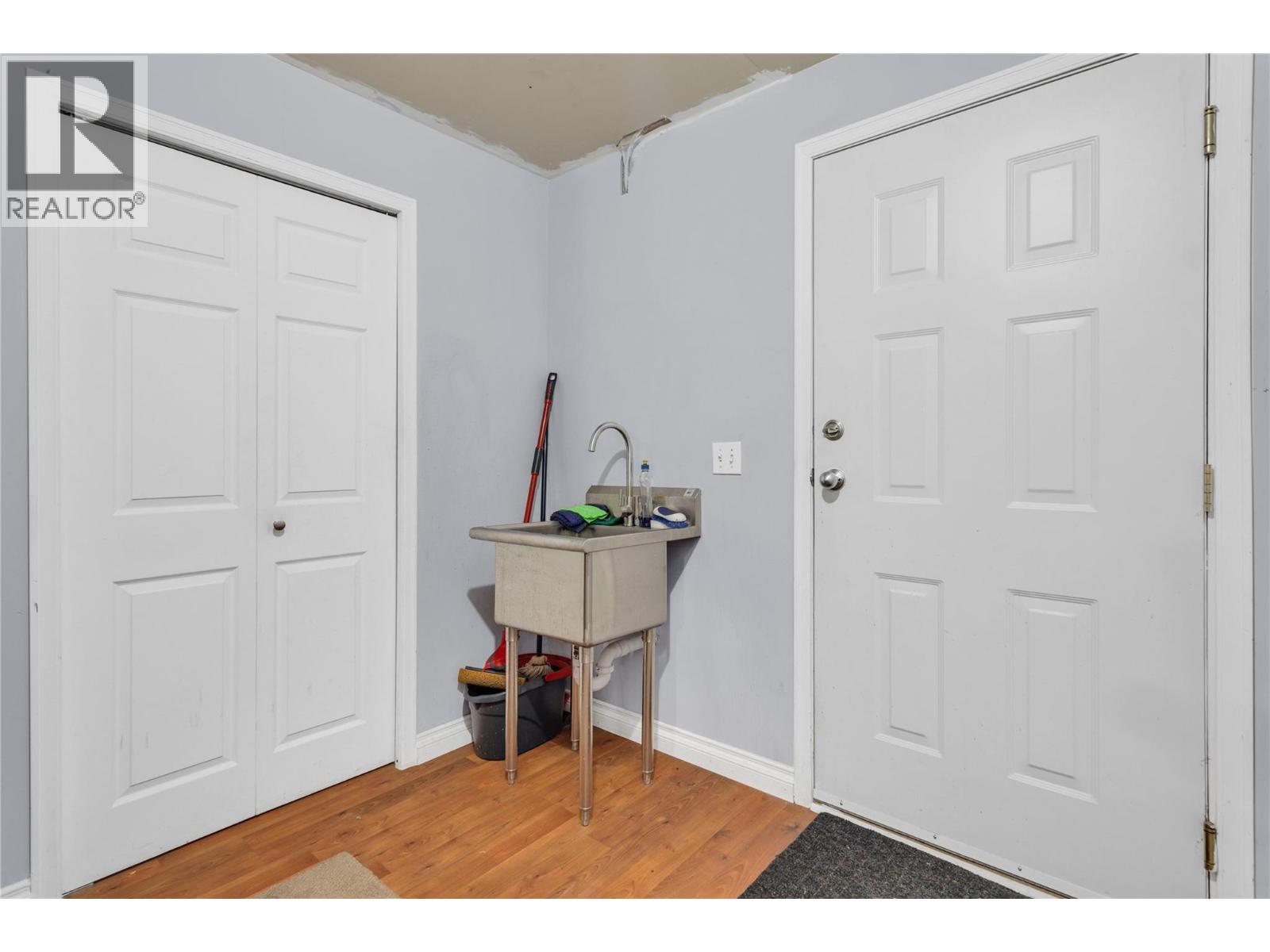 430 Mccarren Avenue, Kelowna, British Columbia  V1W 4T8 - Photo 34 - 10396217