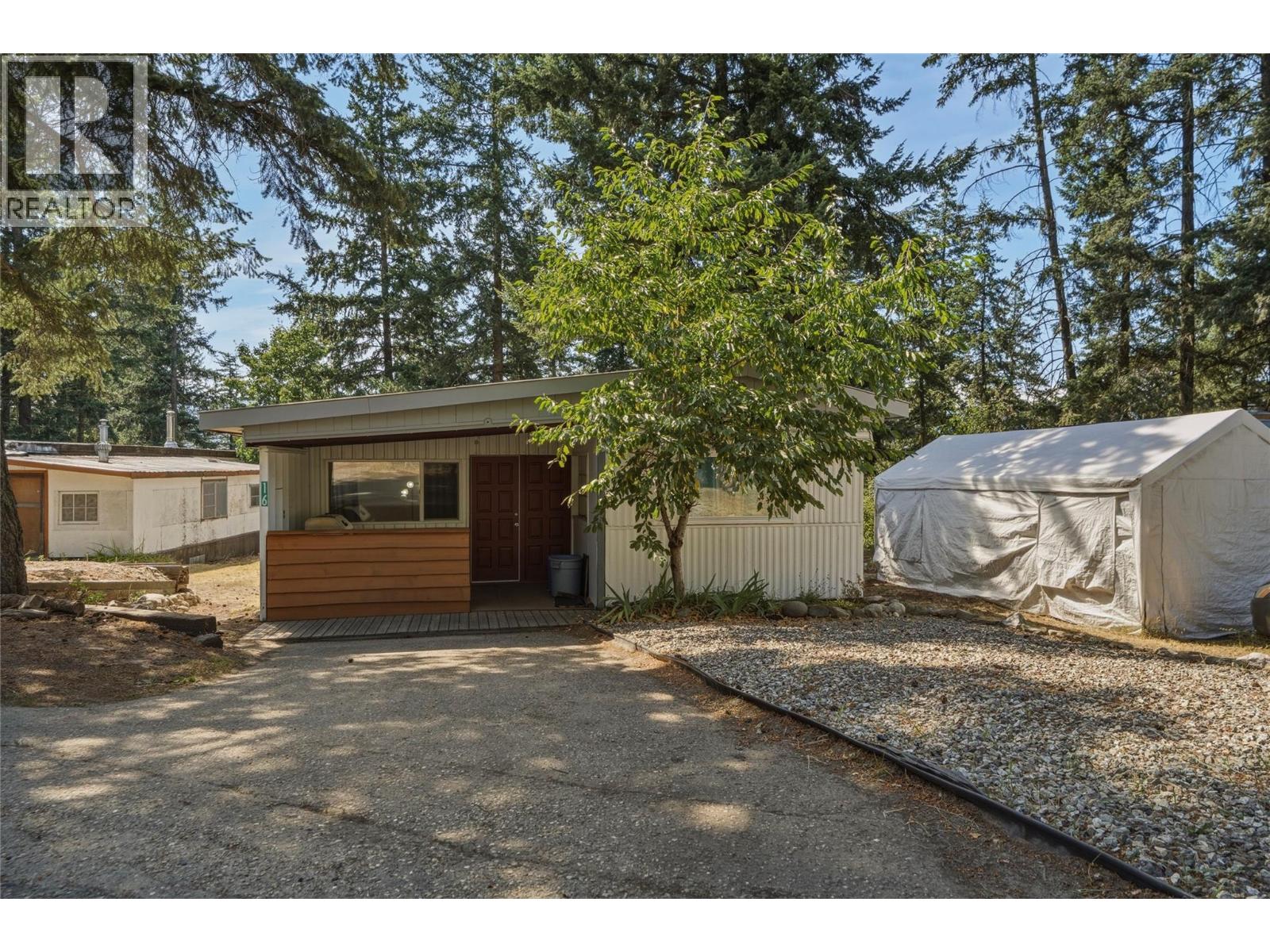 4137 Spallumcheen Drive Unit# 16, Spallumcheen, British Columbia  V4Y 0N1 - Photo 1 - 10396412