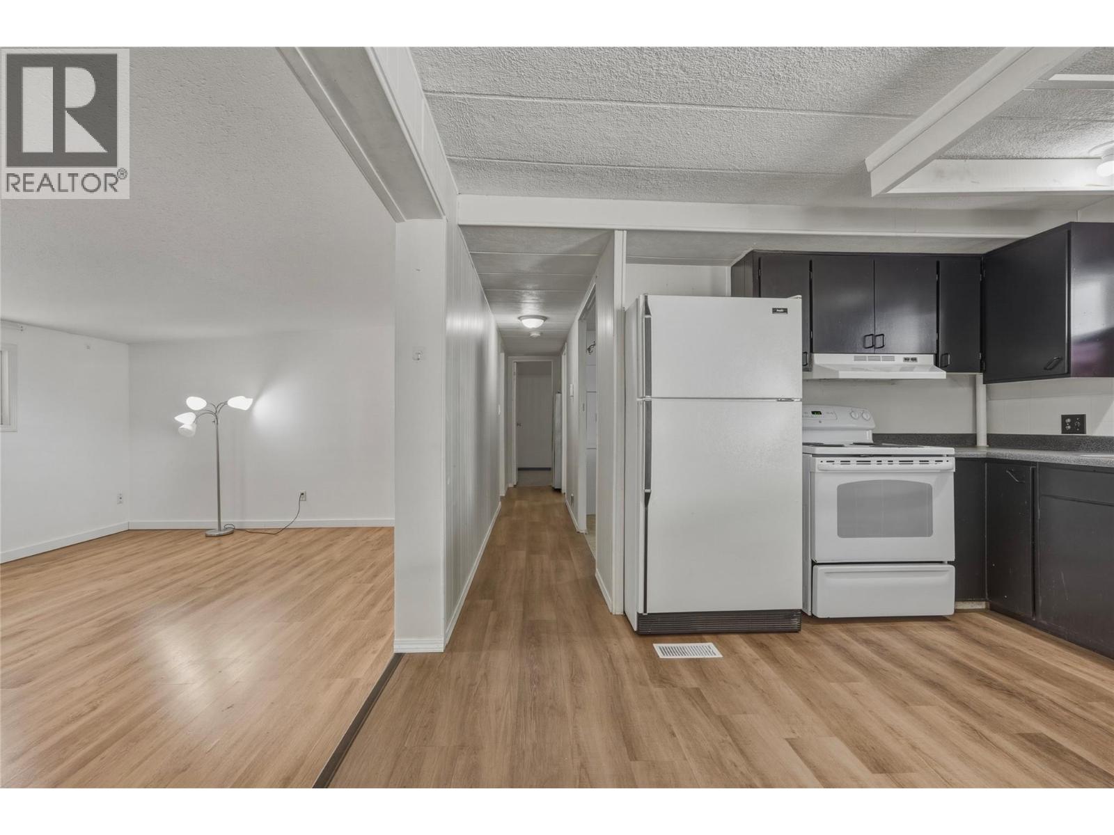 4137 Spallumcheen Drive Unit# 16, Spallumcheen, British Columbia  V4Y 0N1 - Photo 10 - 10396412
