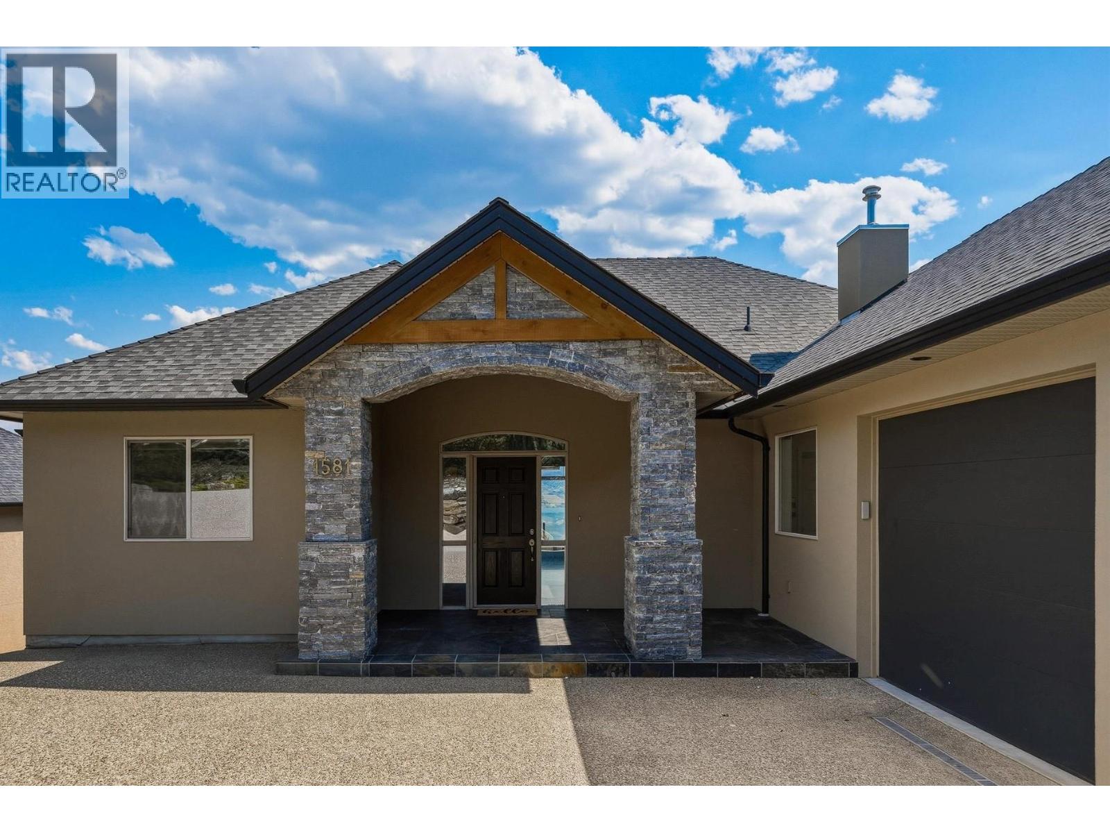 1581 Gregory Road, West Kelowna, British Columbia  V4T 2V7 - Photo 2 - 10396437