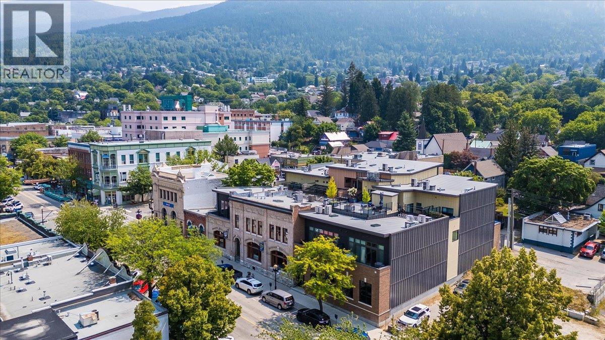 266 Baker Street Unit# 17, Nelson, British Columbia  V1L 4H3 - Photo 2 - 10396239