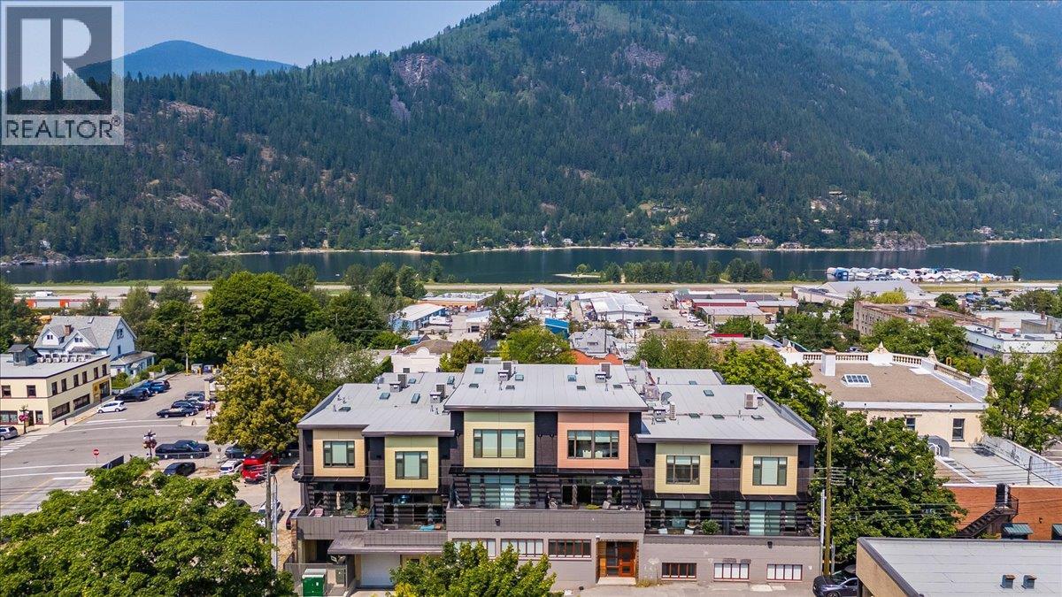 266 Baker Street Unit# 17, Nelson, British Columbia  V1L 4H3 - Photo 3 - 10396239