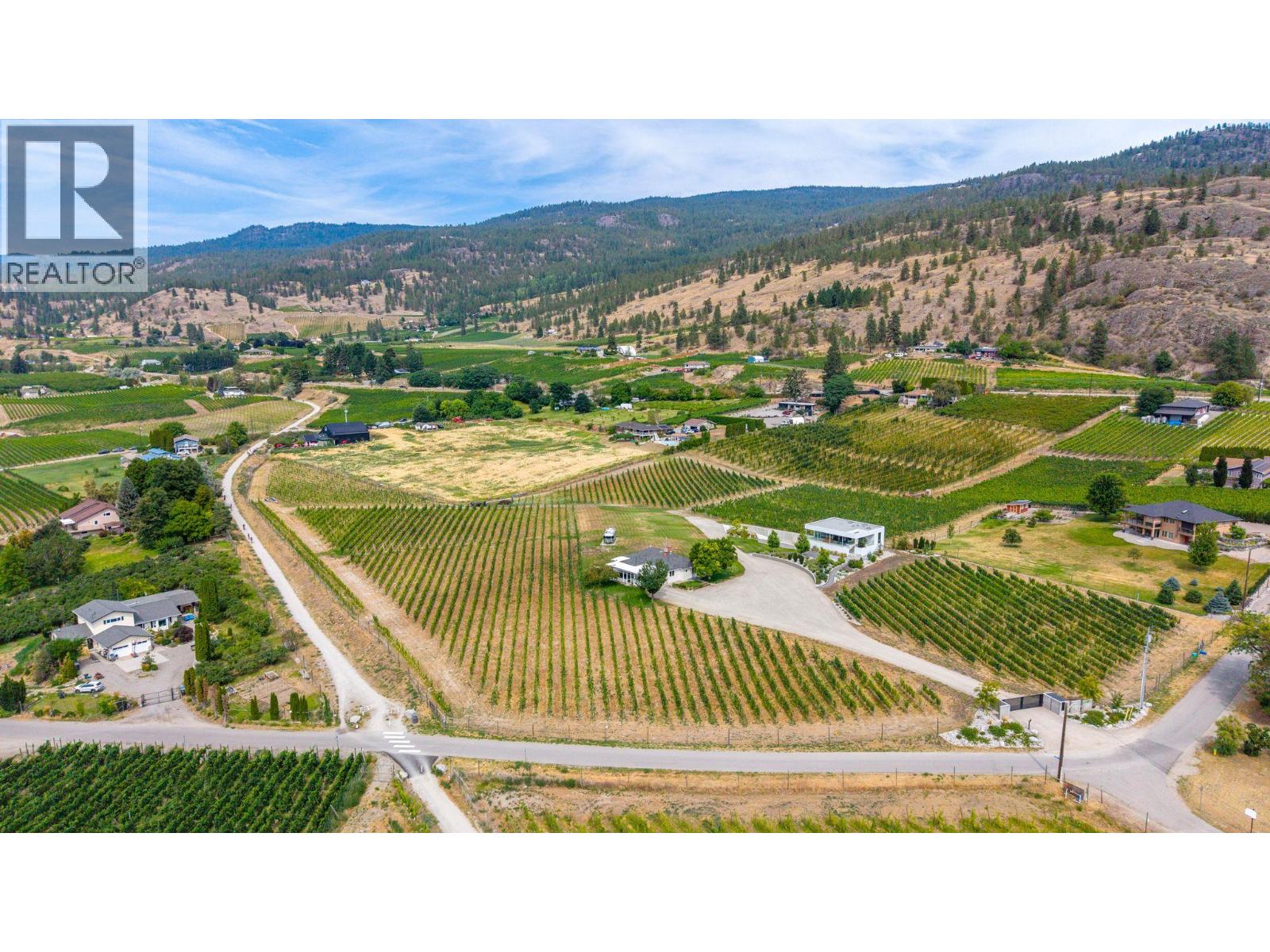 1243 Evans Avenue, Penticton, British Columbia  V2A 8R7 - Photo 2 - 10396443