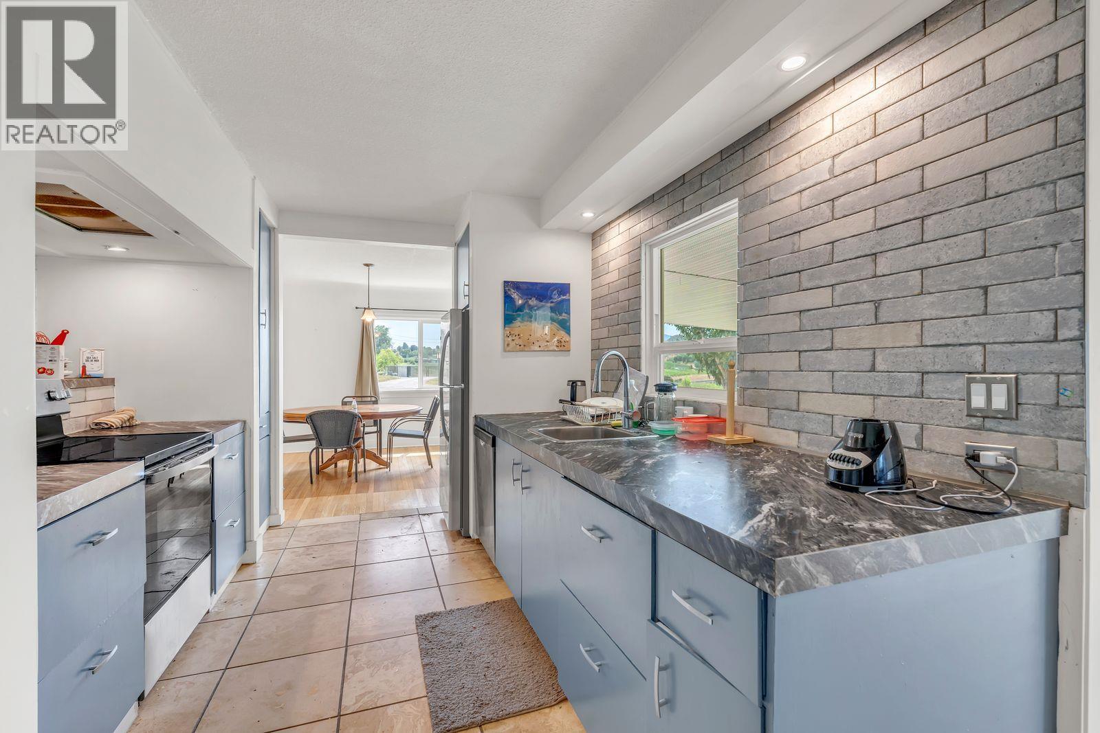 1243 Evans Avenue, Penticton, British Columbia  V2A 8R7 - Photo 26 - 10396443