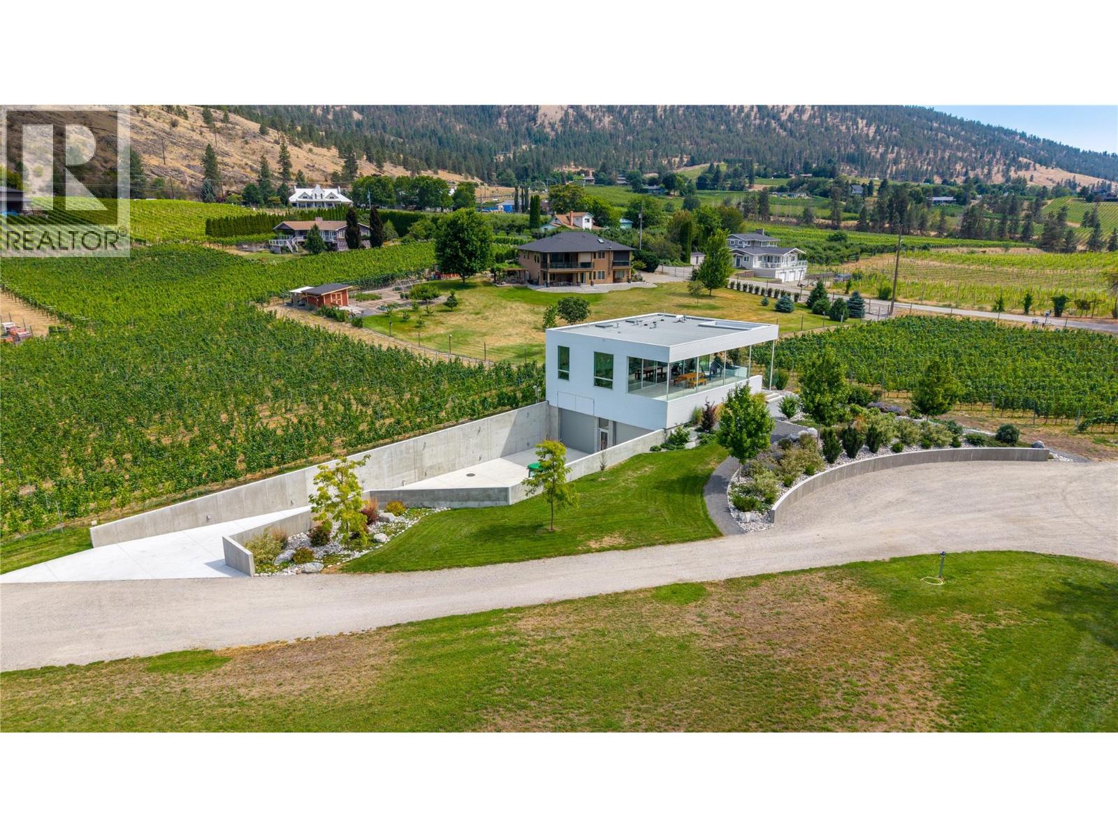 1243 Evans Avenue, Penticton, British Columbia  V2A 8R7 - Photo 4 - 10396443