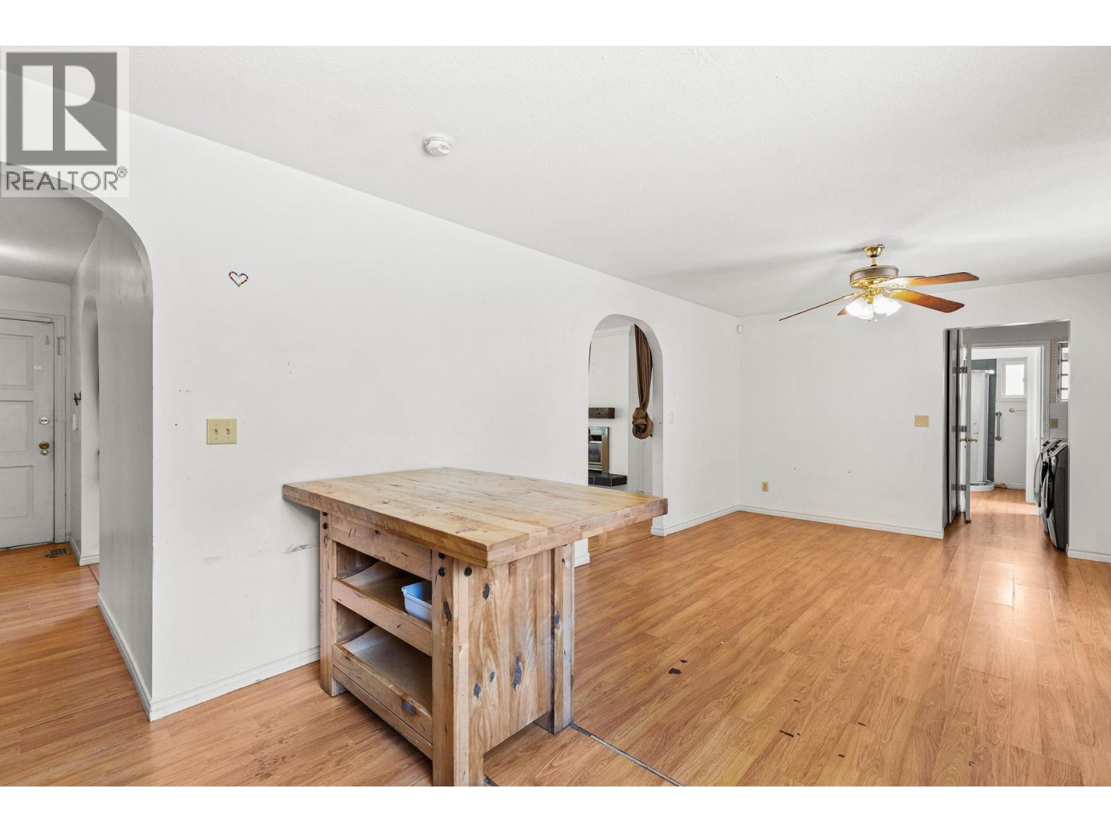 925 Sutherland Avenue, Kelowna, British Columbia  V1Y 5X6 - Photo 10 - 10396359