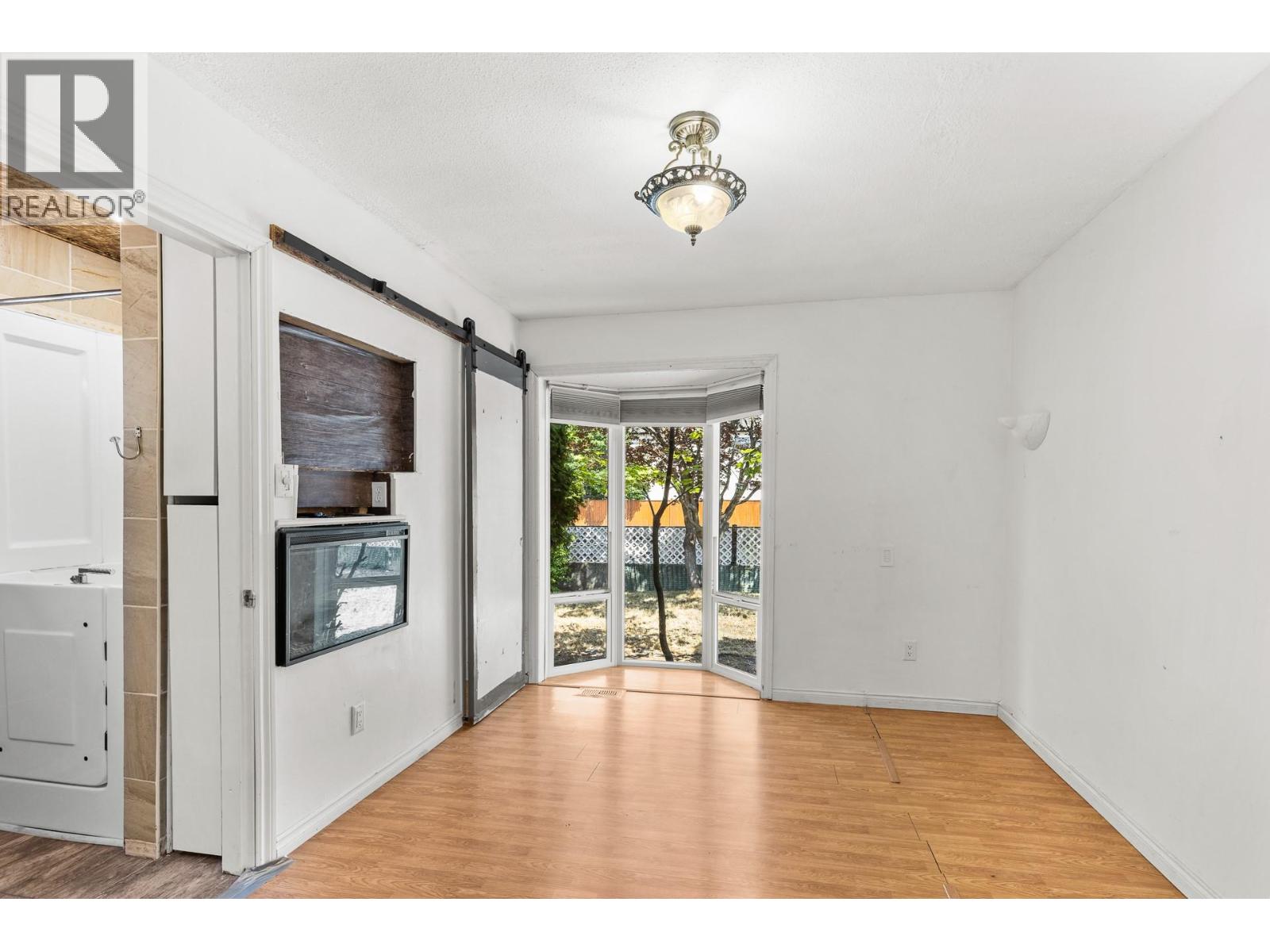 925 Sutherland Avenue, Kelowna, British Columbia  V1Y 5X6 - Photo 19 - 10396359