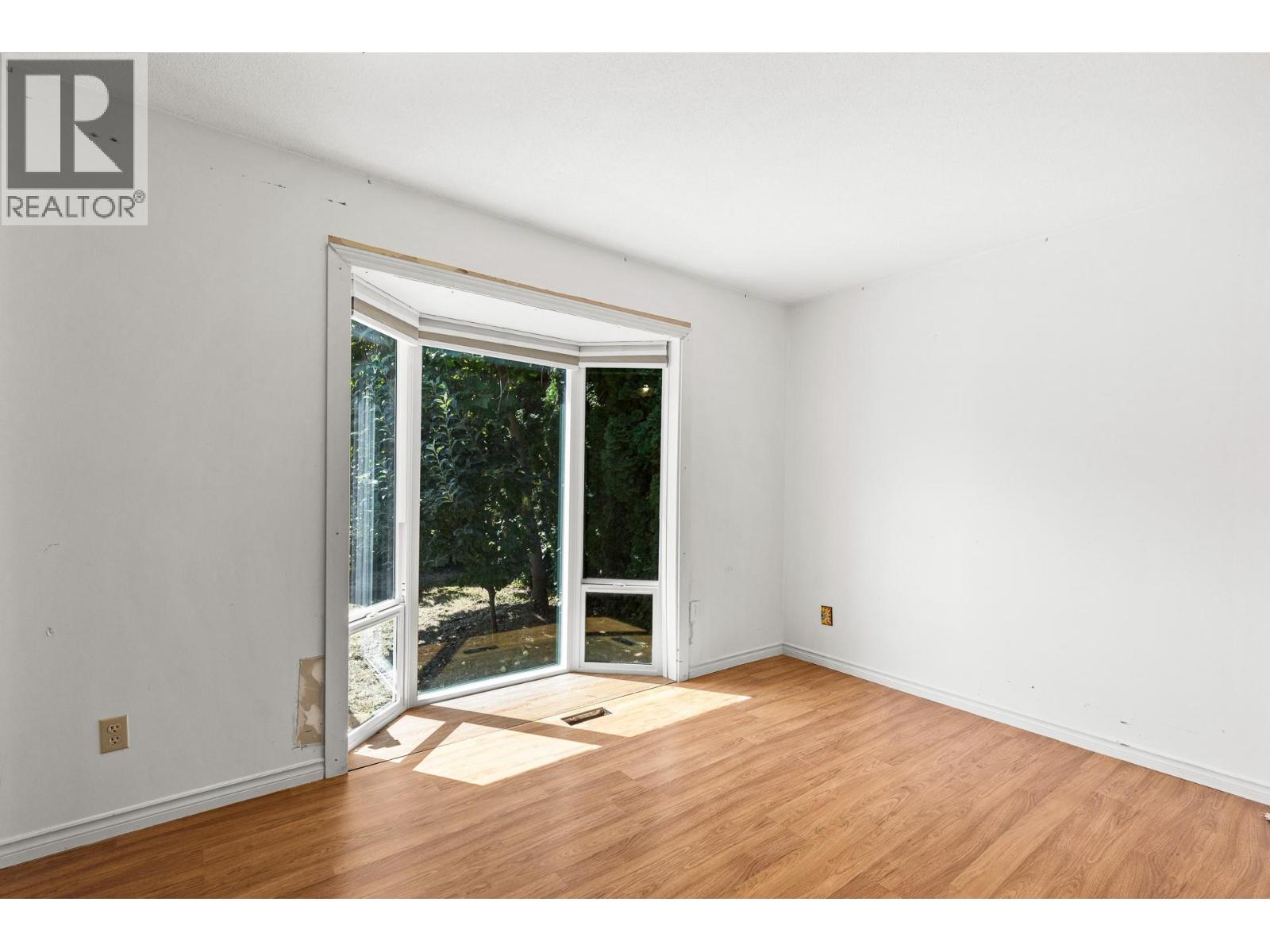925 Sutherland Avenue, Kelowna, British Columbia  V1Y 5X6 - Photo 23 - 10396359