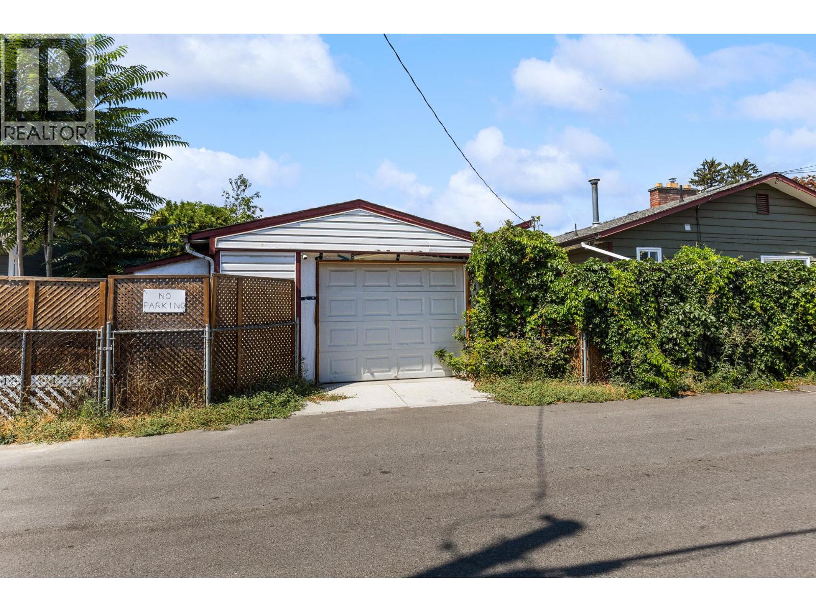 925 Sutherland Avenue, Kelowna, British Columbia  V1Y 5X6 - Photo 31 - 10396359