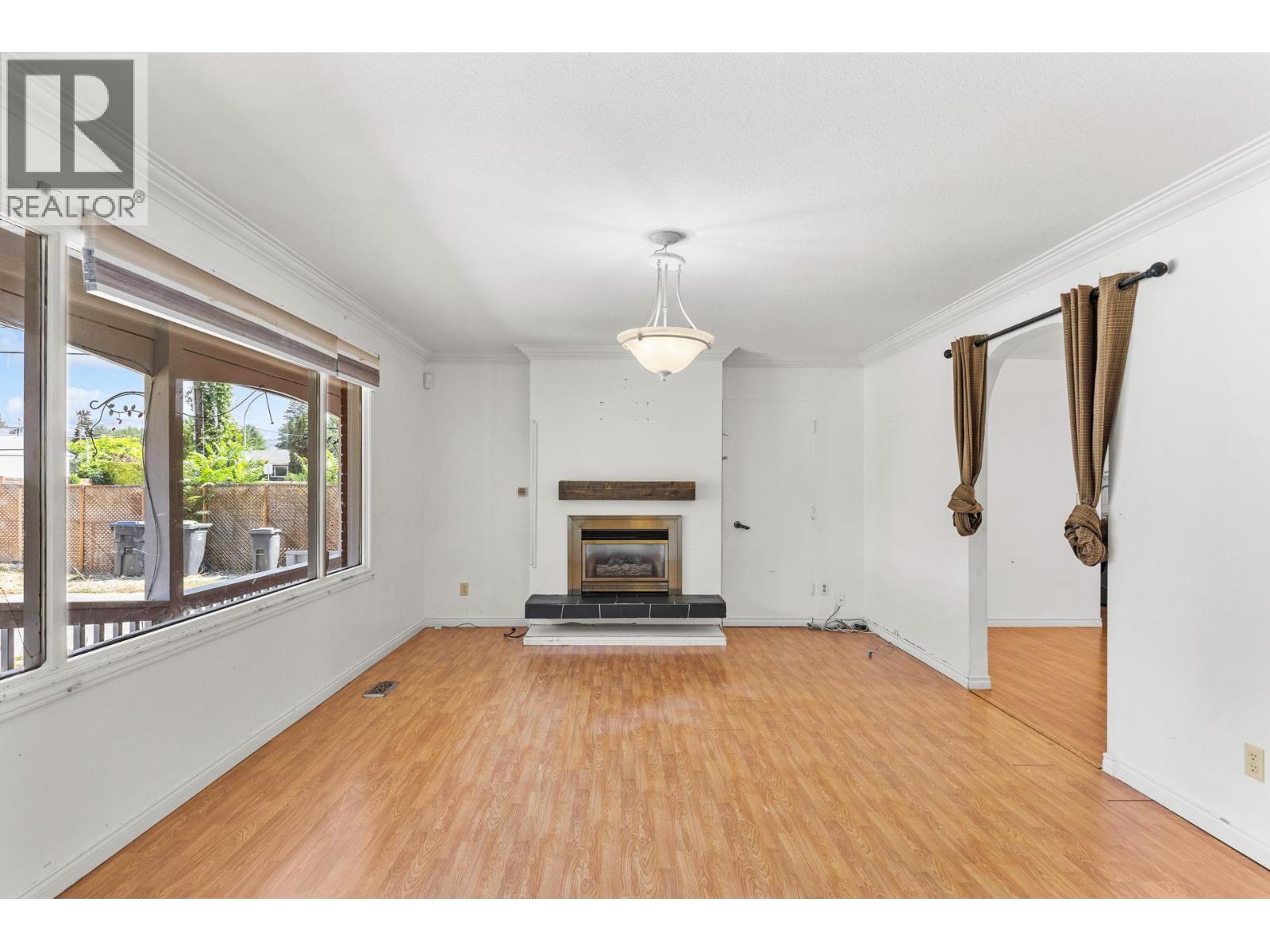 925 Sutherland Avenue, Kelowna, British Columbia  V1Y 5X6 - Photo 4 - 10396359