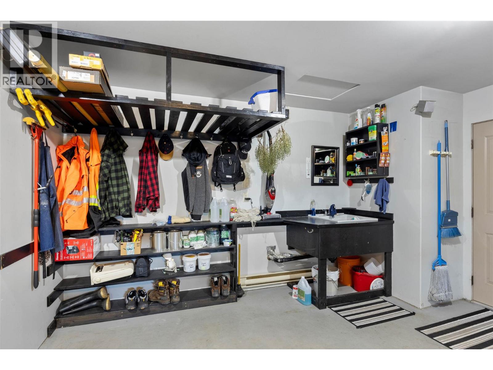 757 Rosewood Crescent, Kamloops, British Columbia  V2H 1S3 - Photo 31 - 10396458