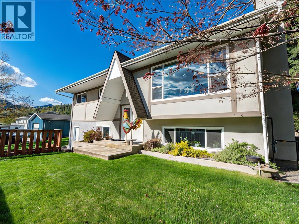 466 Second Avenue, Rivervale, British Columbia  V1R 4V5 - Photo 1 - 10396341