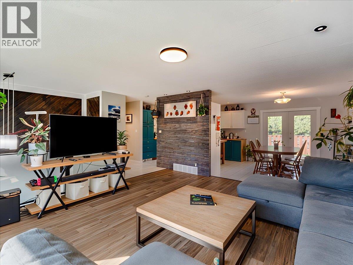 466 Second Avenue, Rivervale, British Columbia  V1R 4V5 - Photo 8 - 10396341
