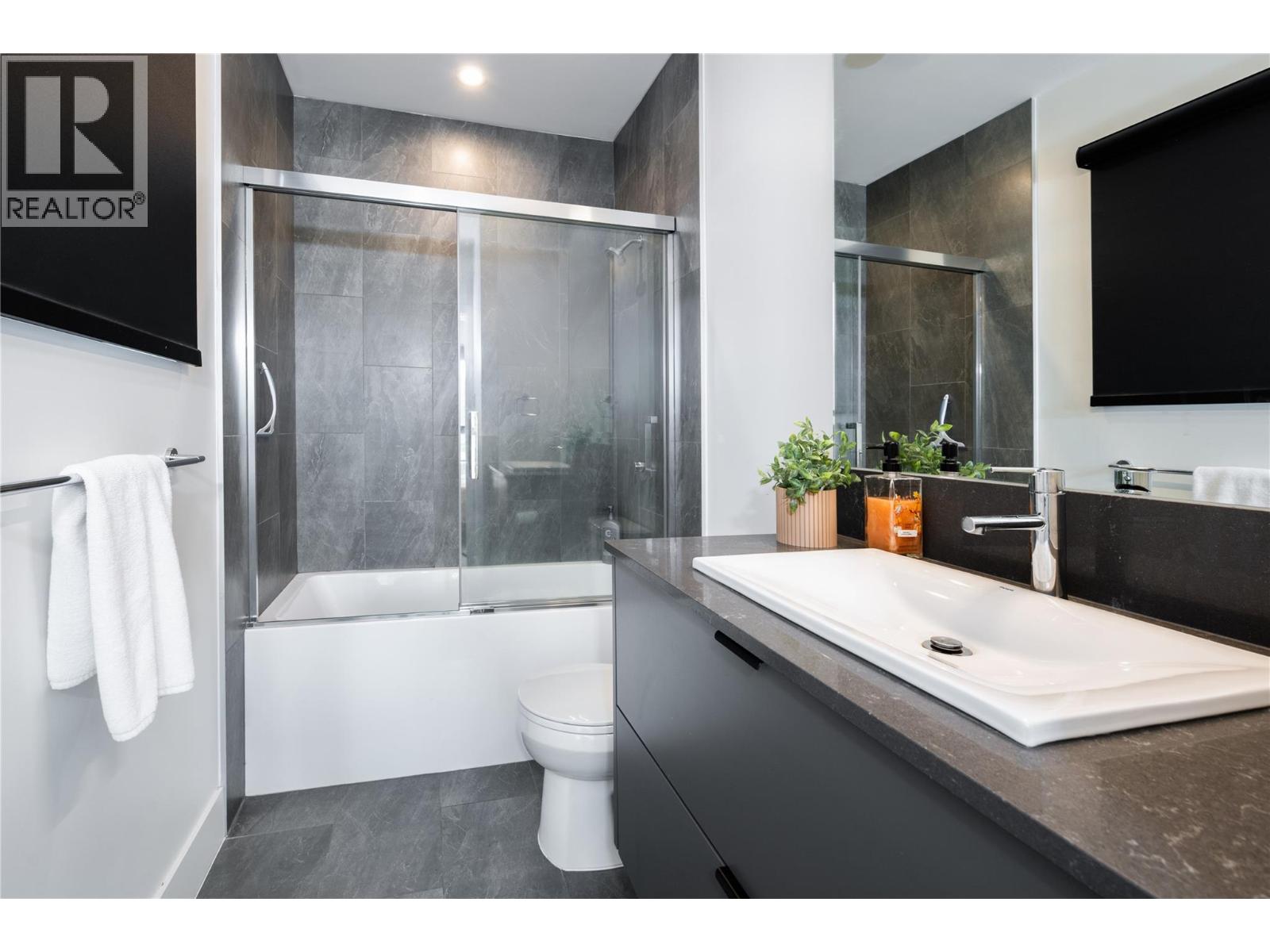 1701 Coursier Avenue Unit# 2213, Revelstoke, British Columbia  V0E 2S1 - Photo 10 - 10396363