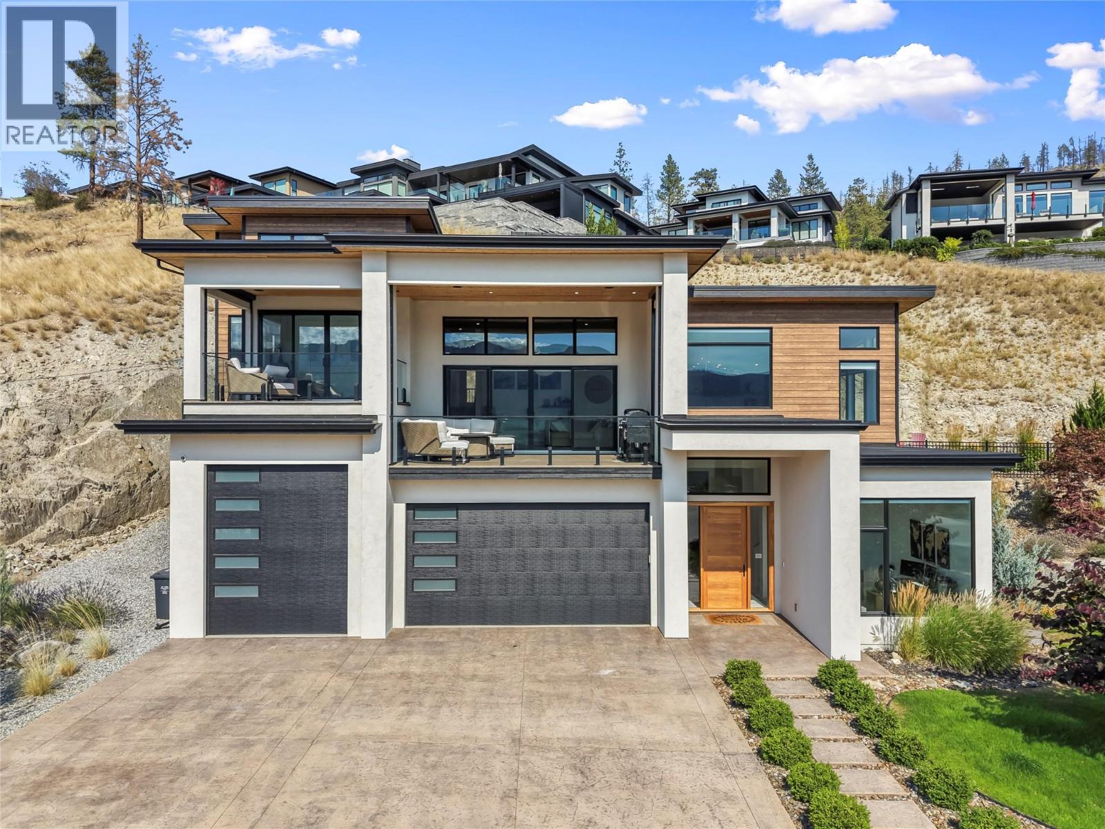 9815 Beacon Hill Crescent, Lake Country, British Columbia  V4V 0A5 - Photo 1 - 10395923