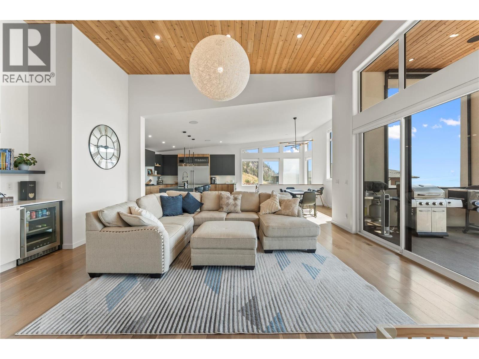 9815 Beacon Hill Crescent, Lake Country, British Columbia  V4V 0A5 - Photo 12 - 10395923